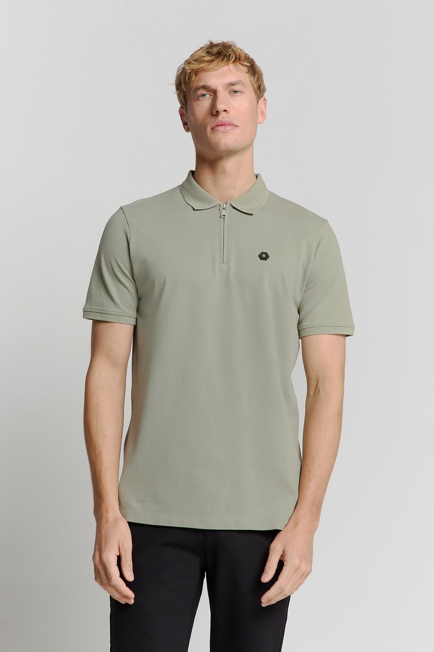POLO ZIP PIQUE GARMENT DYED SMOKE 1