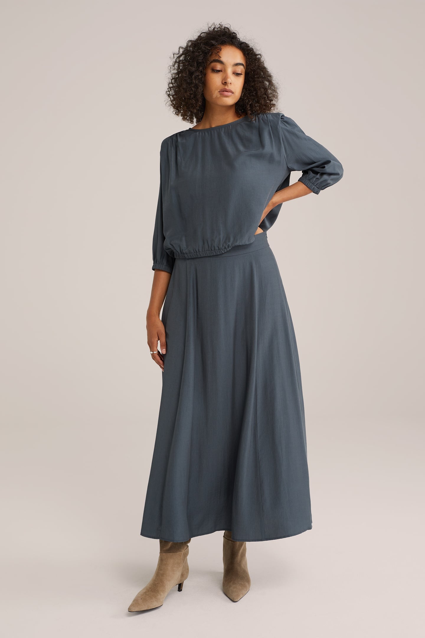 SKIRT MEDIUM LENGTH DARK GREY 3