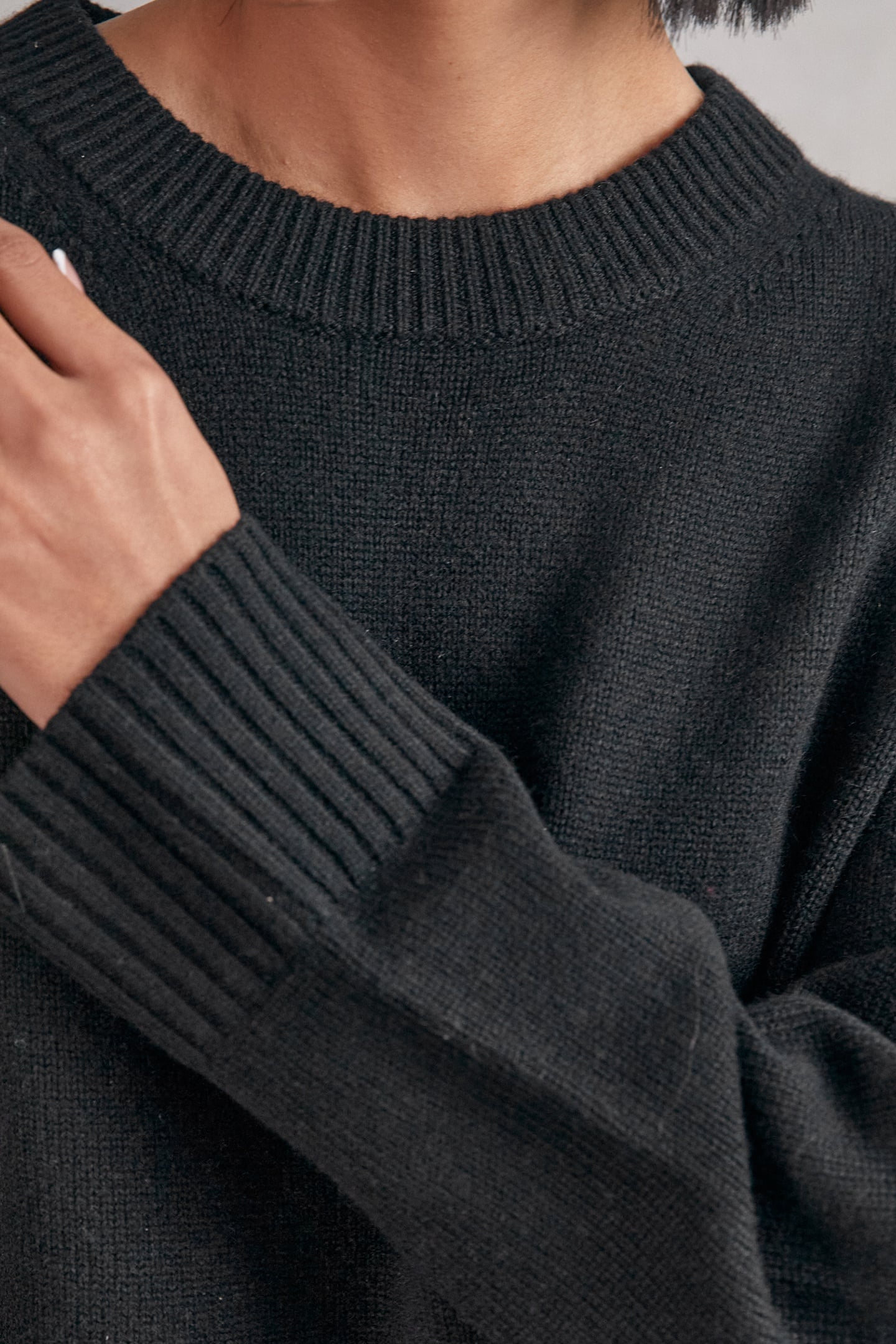 WOOL CASHMERE CREW NECK BLACK 3