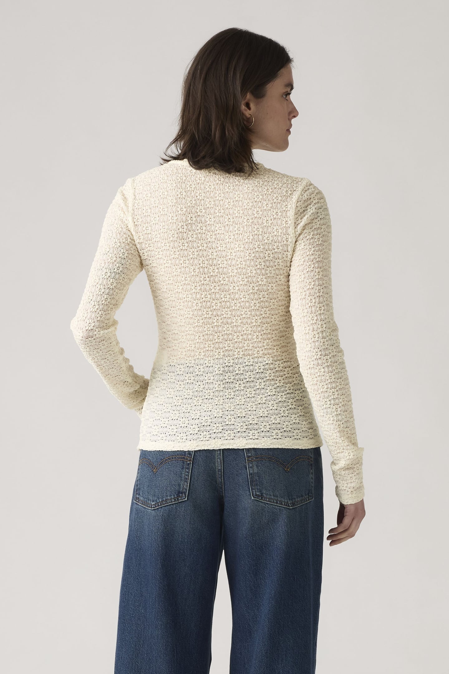 ANIKA CREWNECK TOP WHITE 4