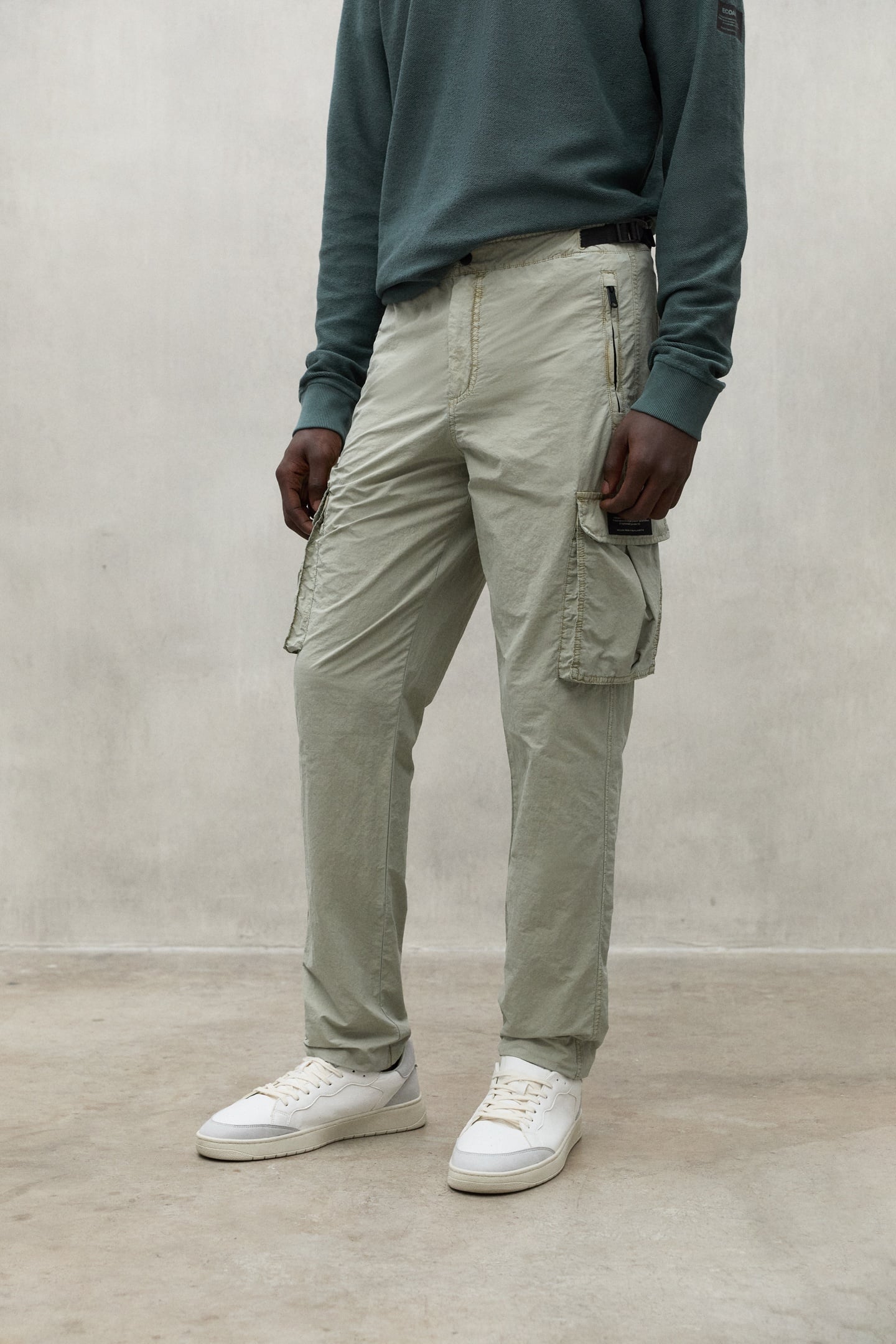 ALISTEALF CARGO PANTS KHAKI 2