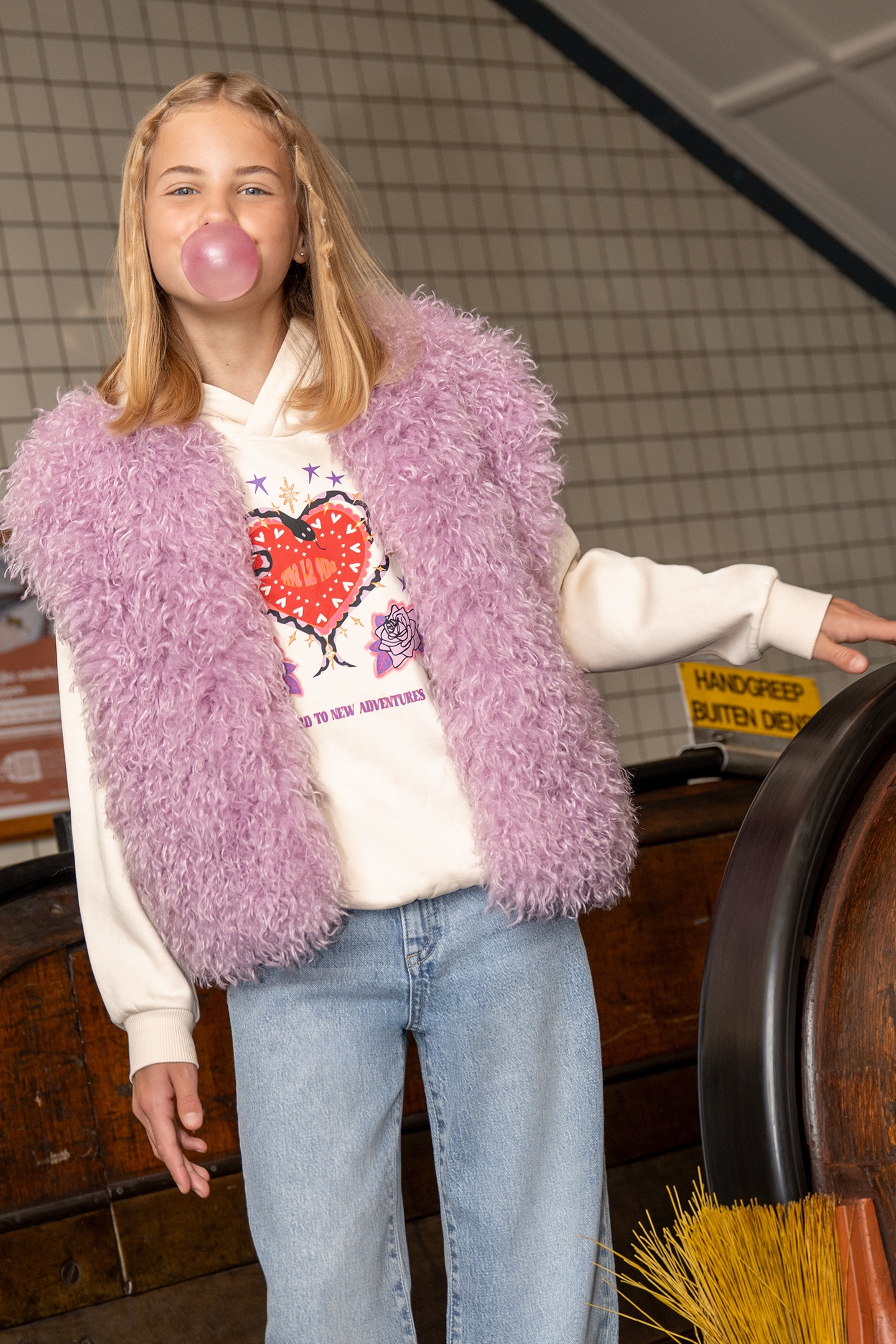 GAA-SBFLUFFY GILET PINK 1