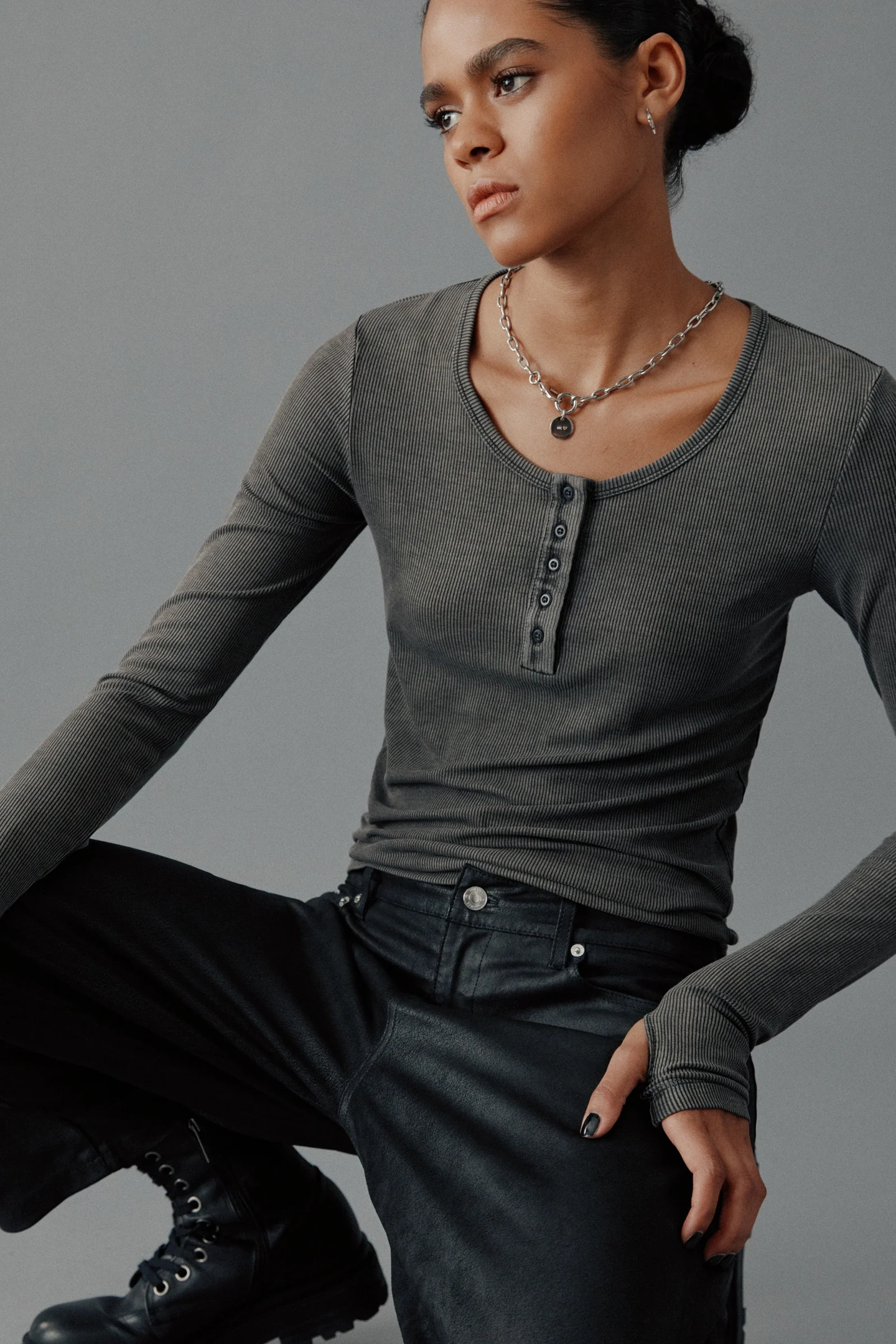 THE DARK FADED BUTTONED RIBBED LONGSLEEVE 1