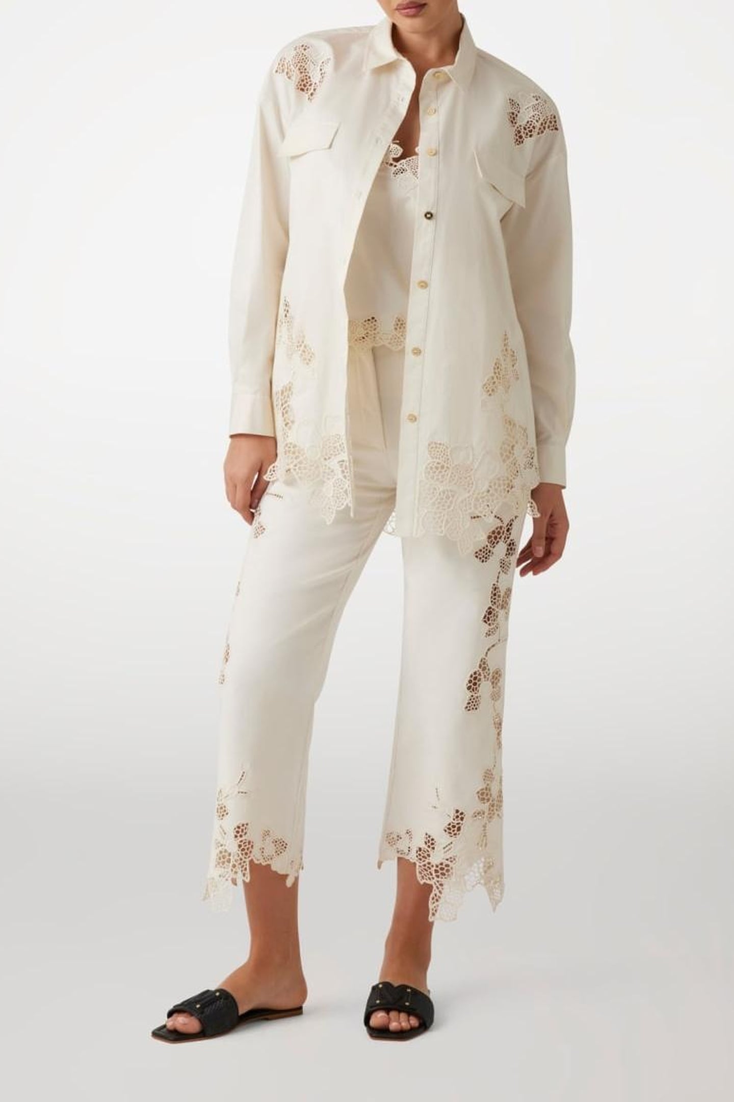 MARCIANO BY GUESS BROOKE EMBRO OVER SHIRT SANDY SHORE 1