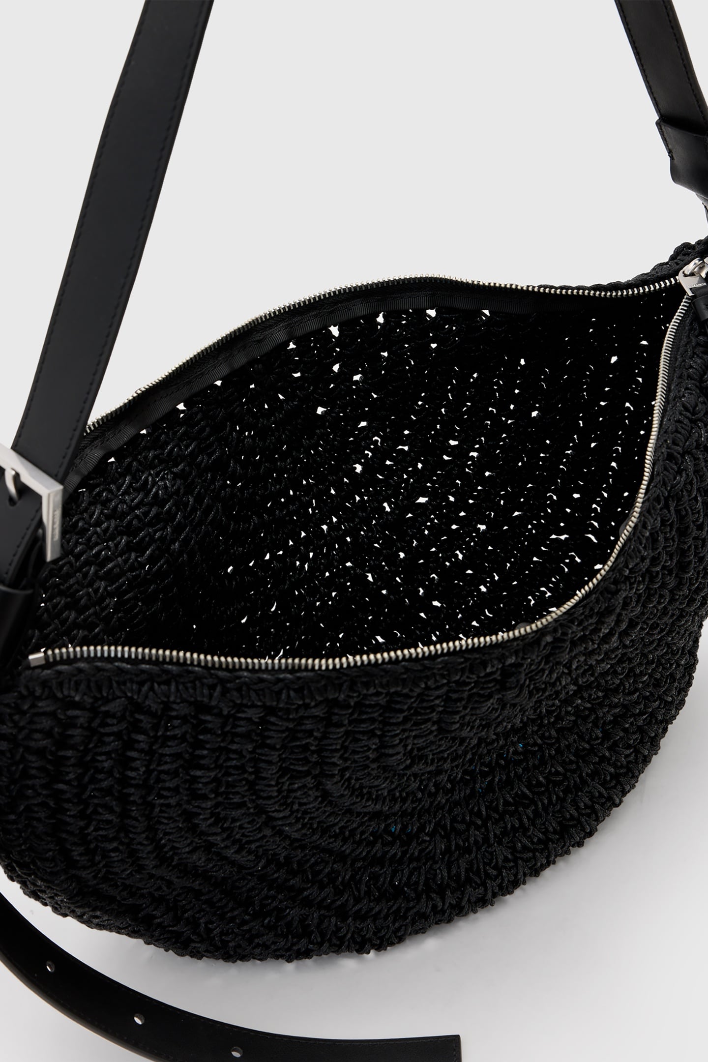 HALF MOON KNOT SHLDR BLACK 6