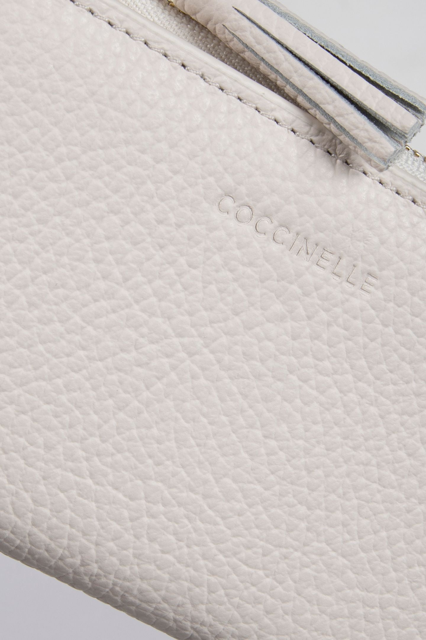 LEATHER PURSE IN WHITE 4