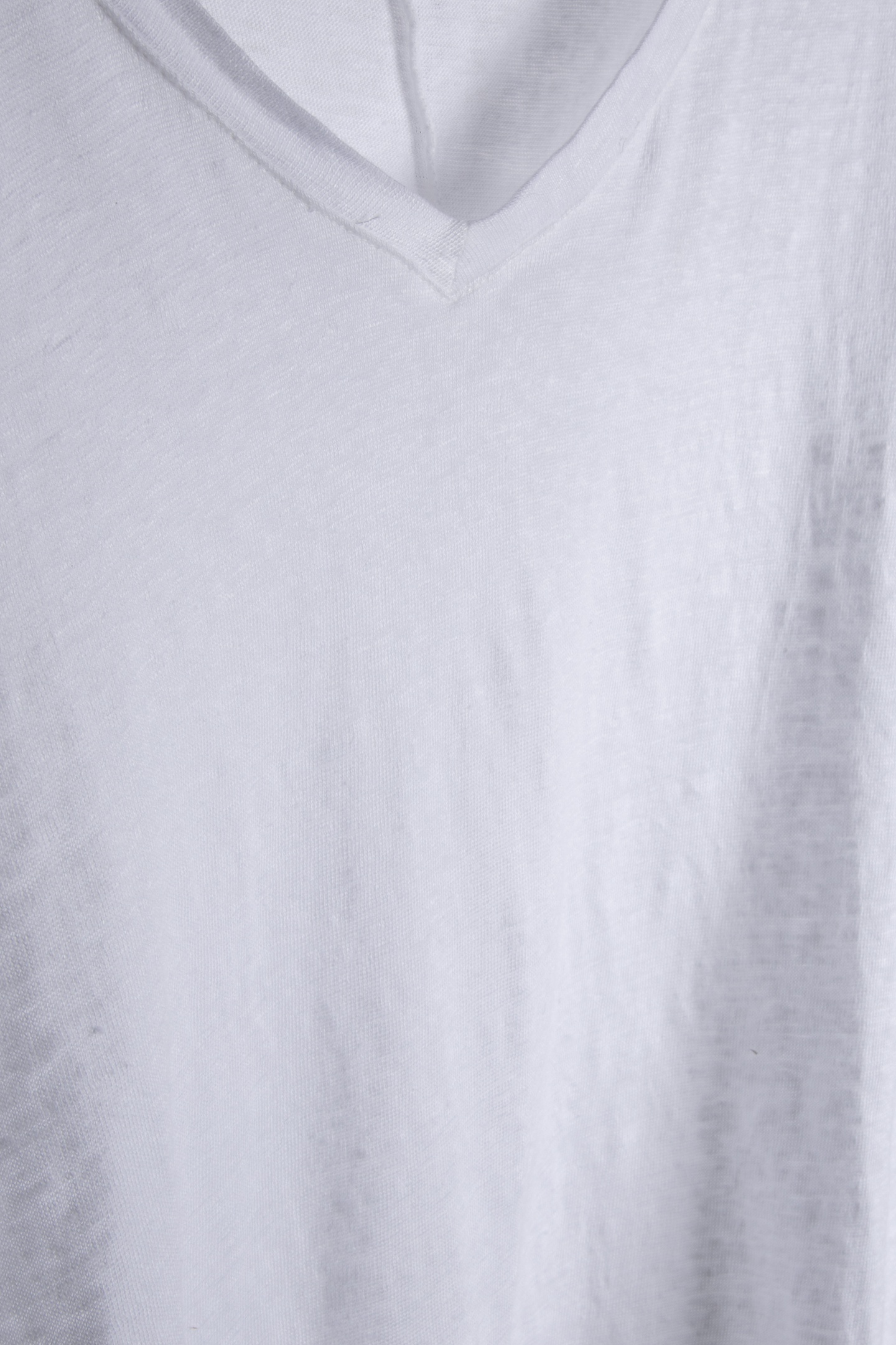 EMILY T SHIRT WHITE 4