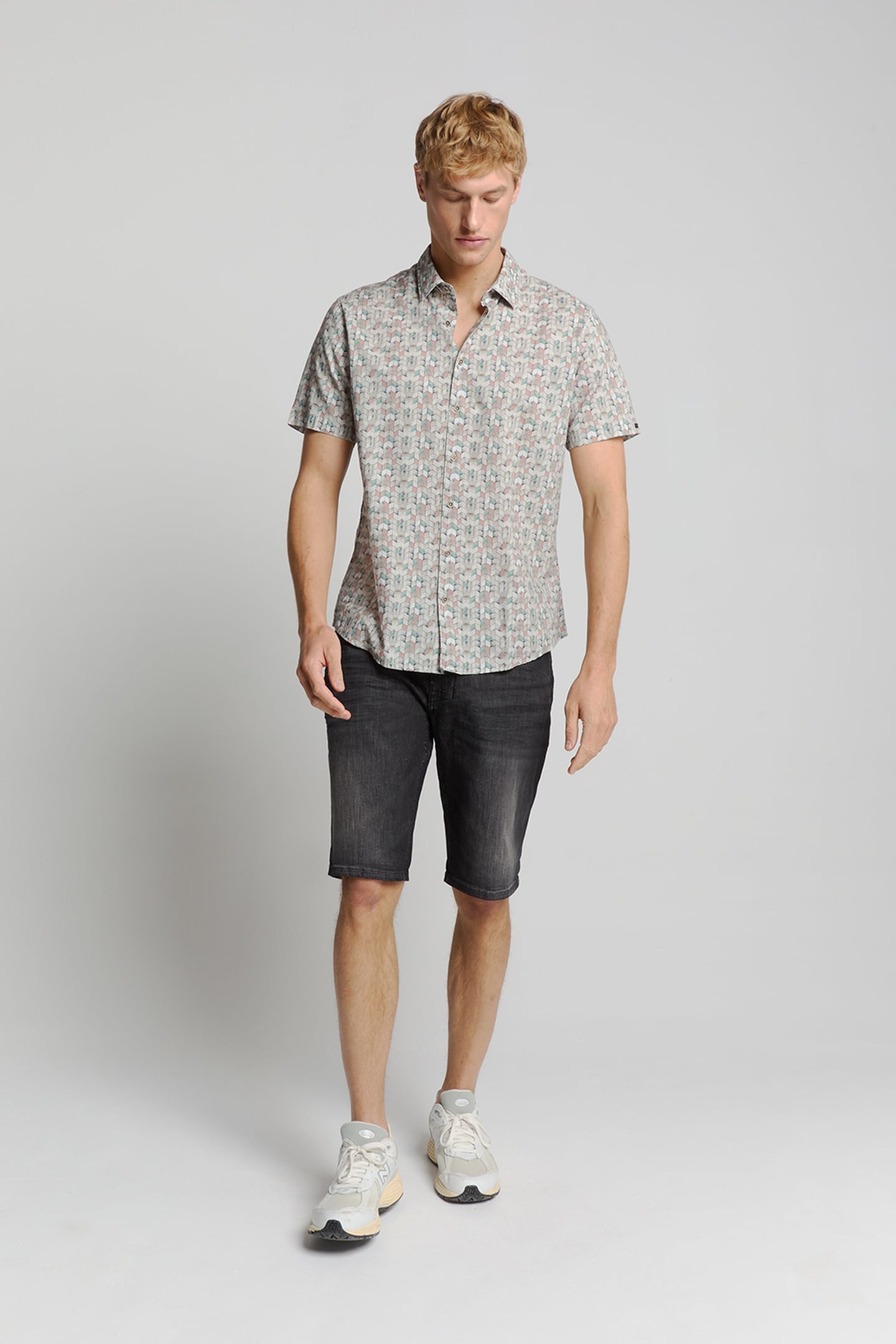 SHIRT SHORT SLEEVE ALLOVER PRINTED SAND 3