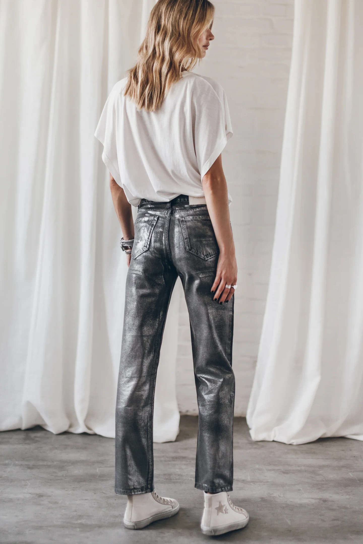 THE BLACK SHIMMER STRAIGHT JEANS 5