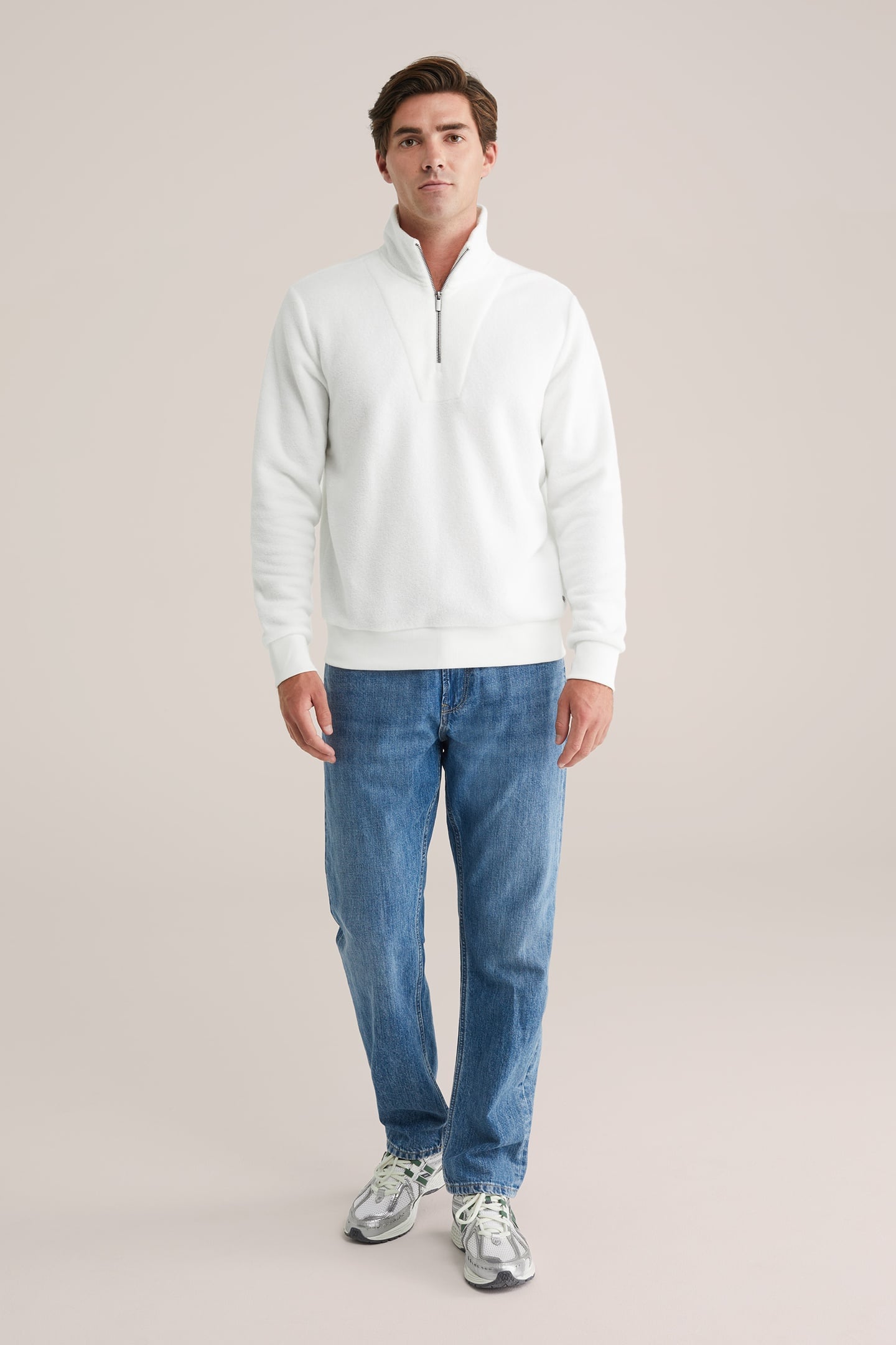 HALFWAY ZIPPER WHITE 3