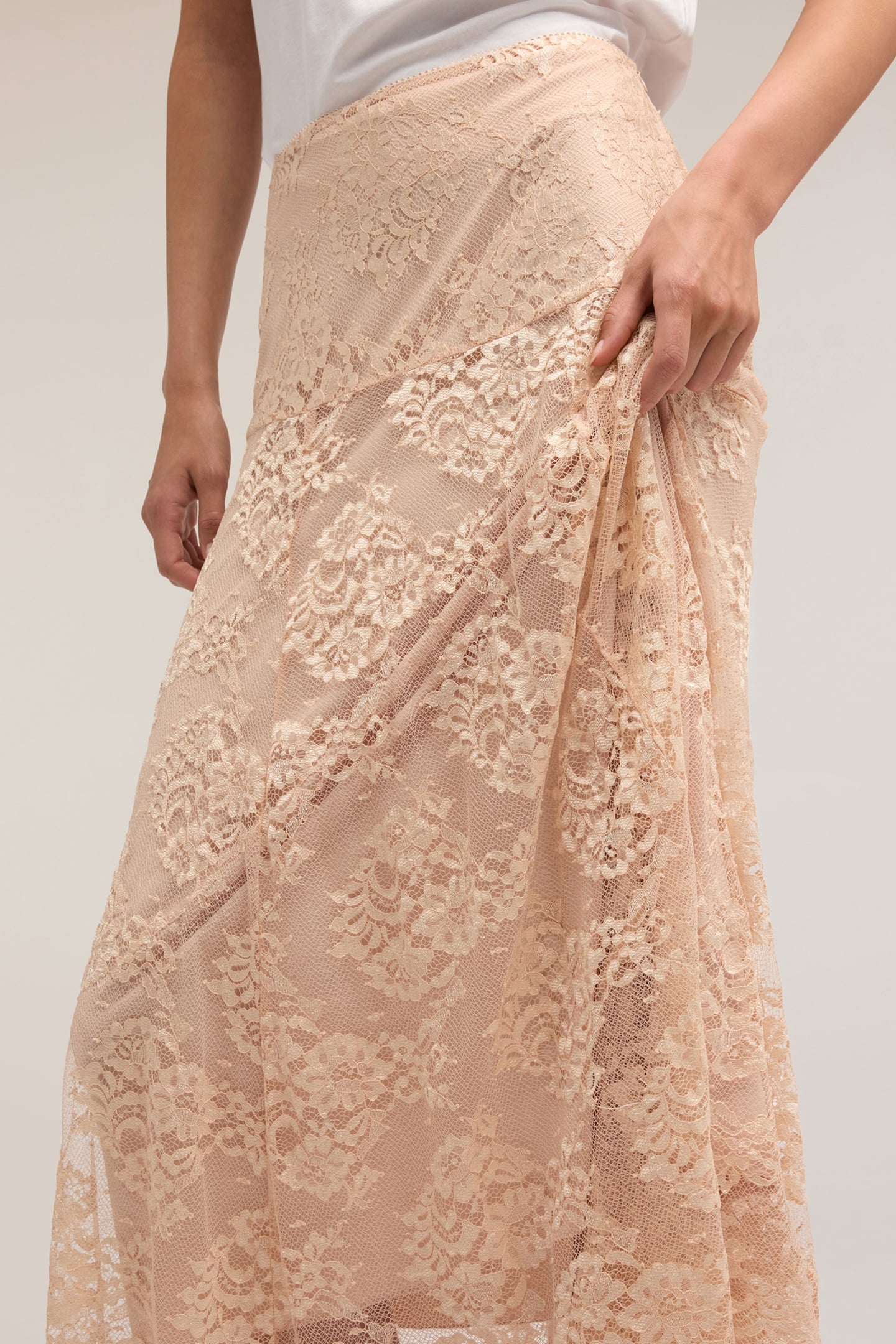 LONG LACE SKIRT POWDER PINK 4
