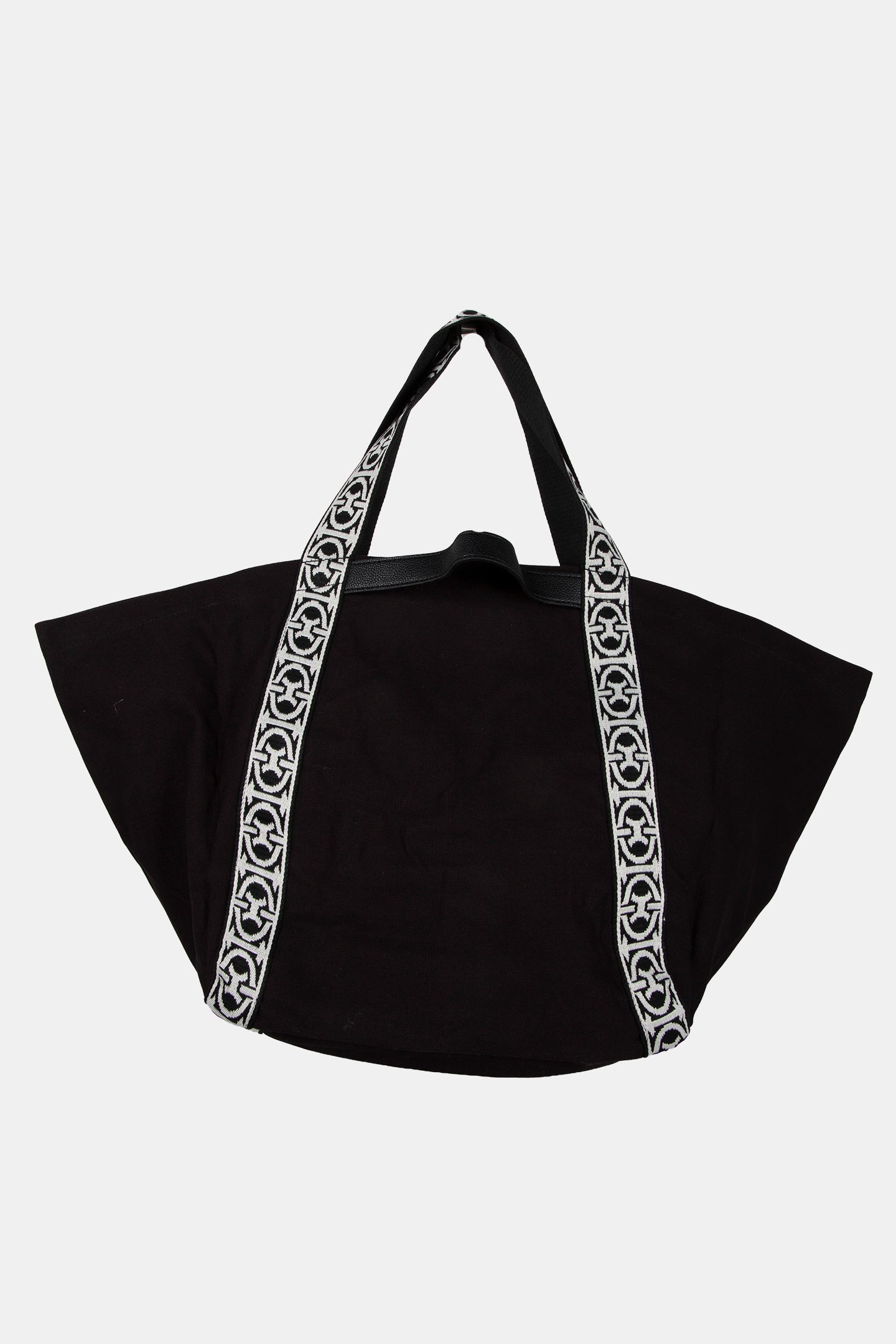 LARGE TOTE BAG IN BLACK 4