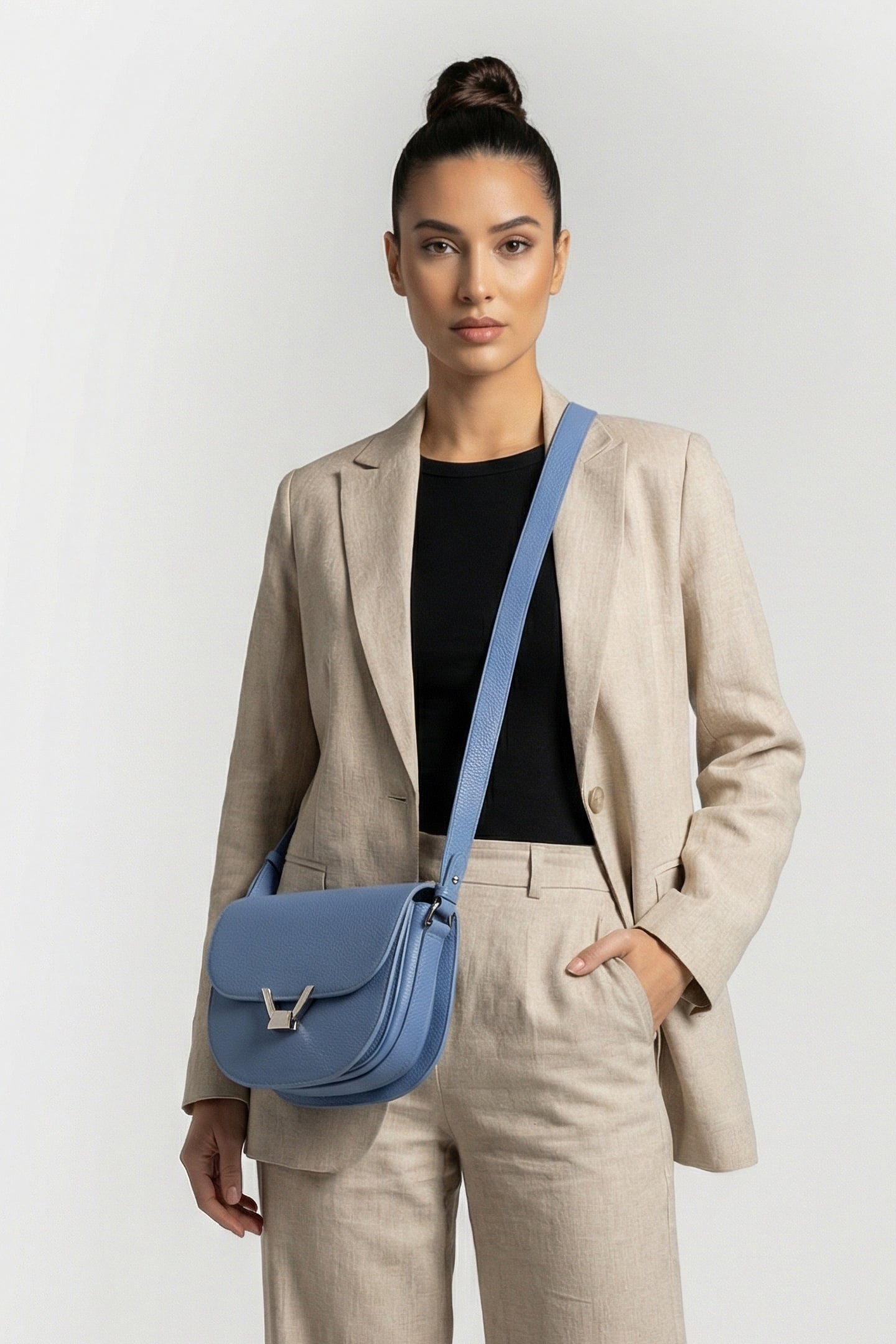 CROSS BODY BAG IN BLUE 1