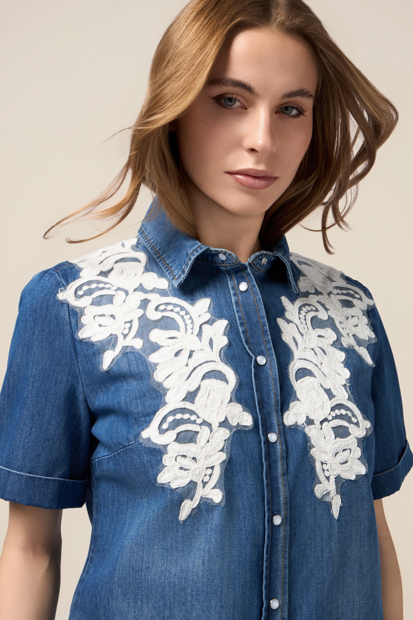 DENIM SHIRT WITH FLORAL EMBROIDERY BLUE 1