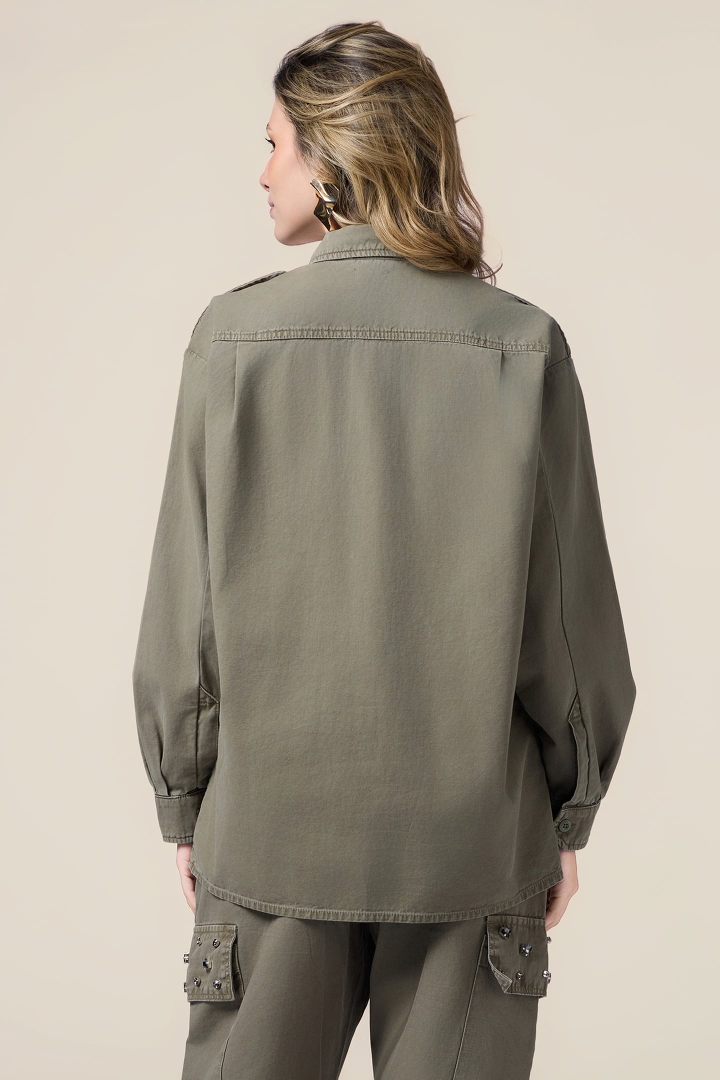 OVERSIZED SHIRT WITH APPLIQUÉS MILITARY GREEN 2
