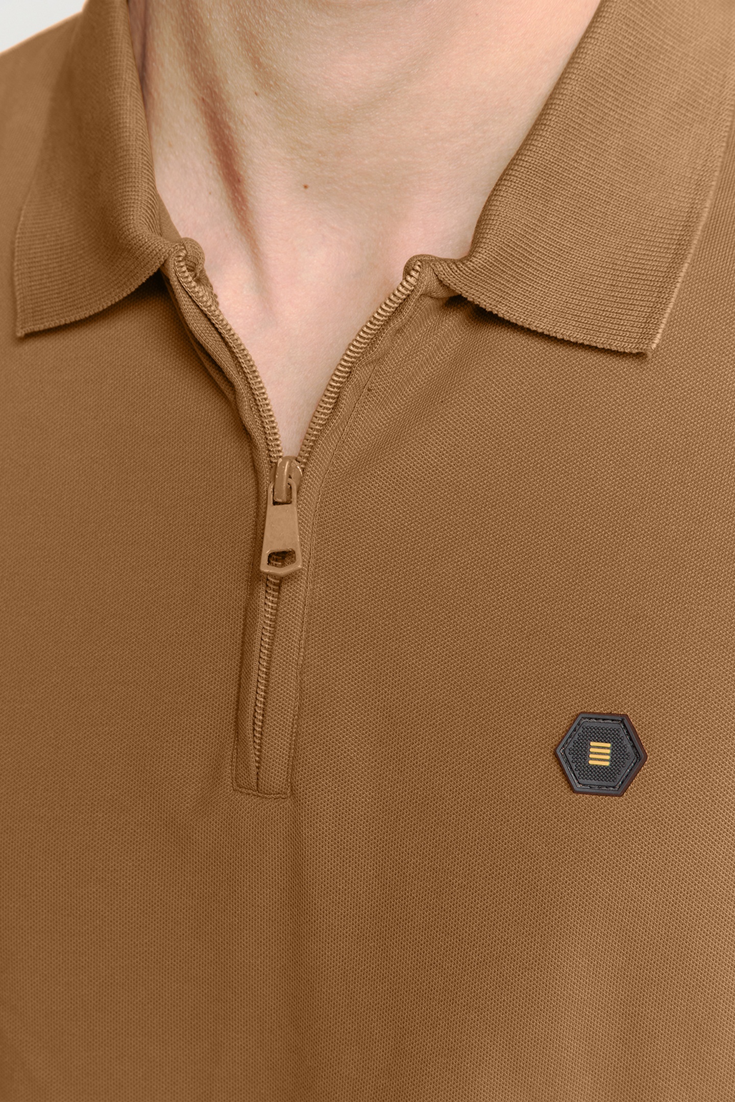POLO ZIP PIQUE GARMENT DYED CAMEL 7