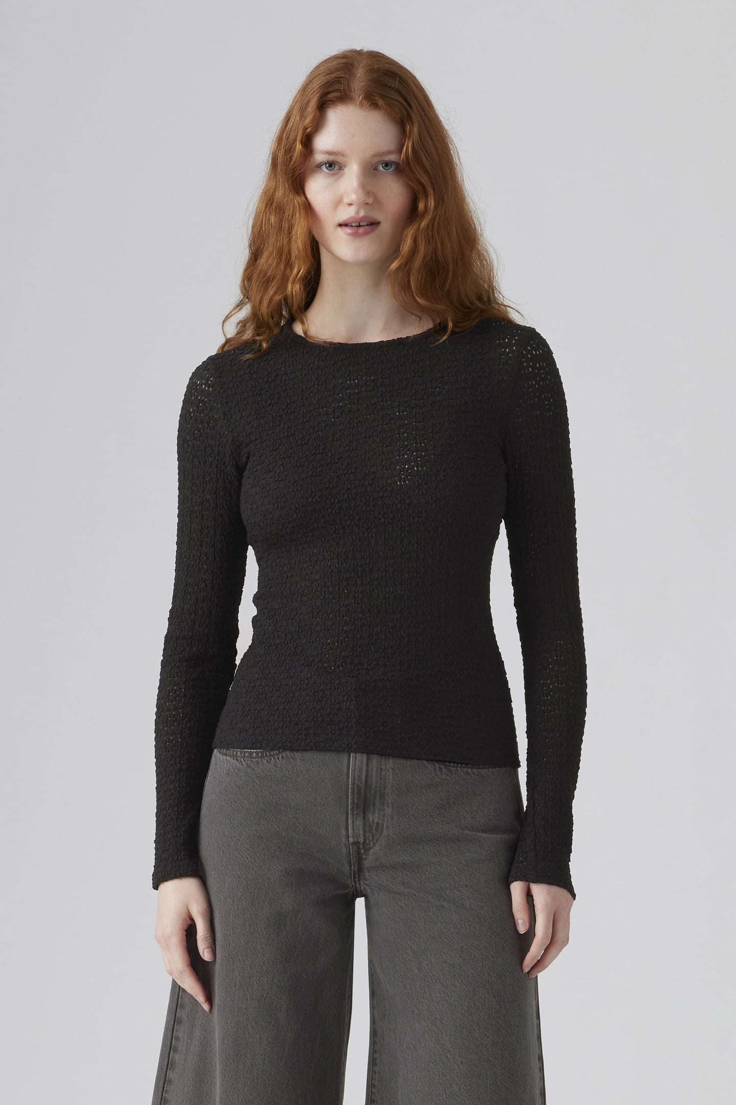ANIKA CREWNECK TOP BLACK 2