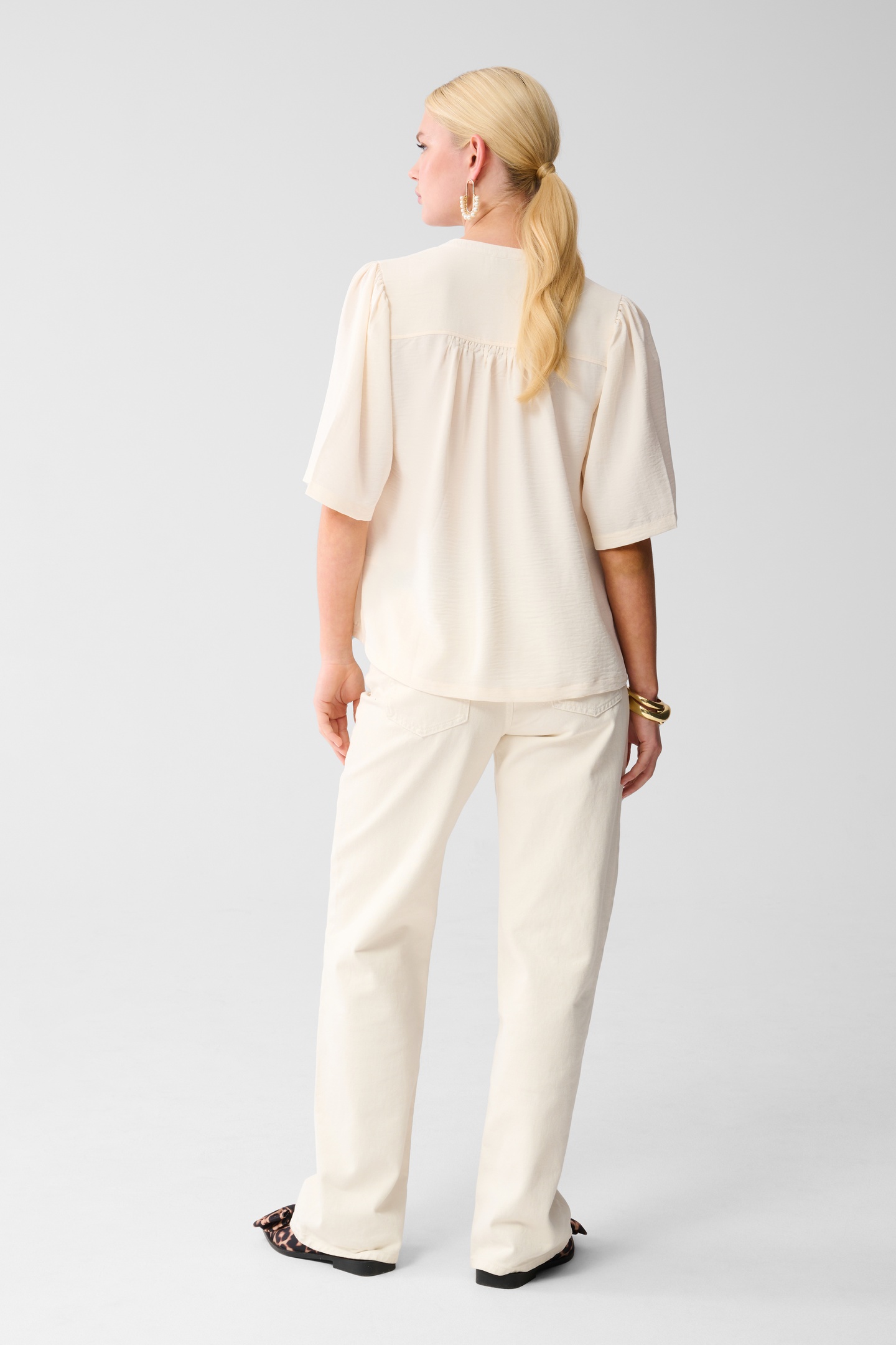 LA-SBTWIST SHORT SLEEVE TOP OFFWHITE 3