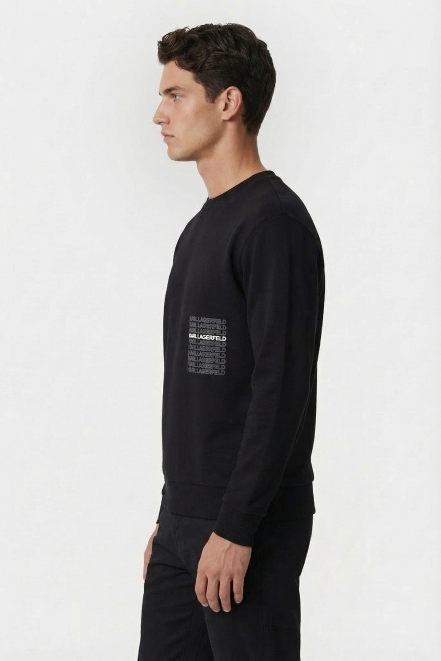 BLACK SWEAT CREWNECK 3