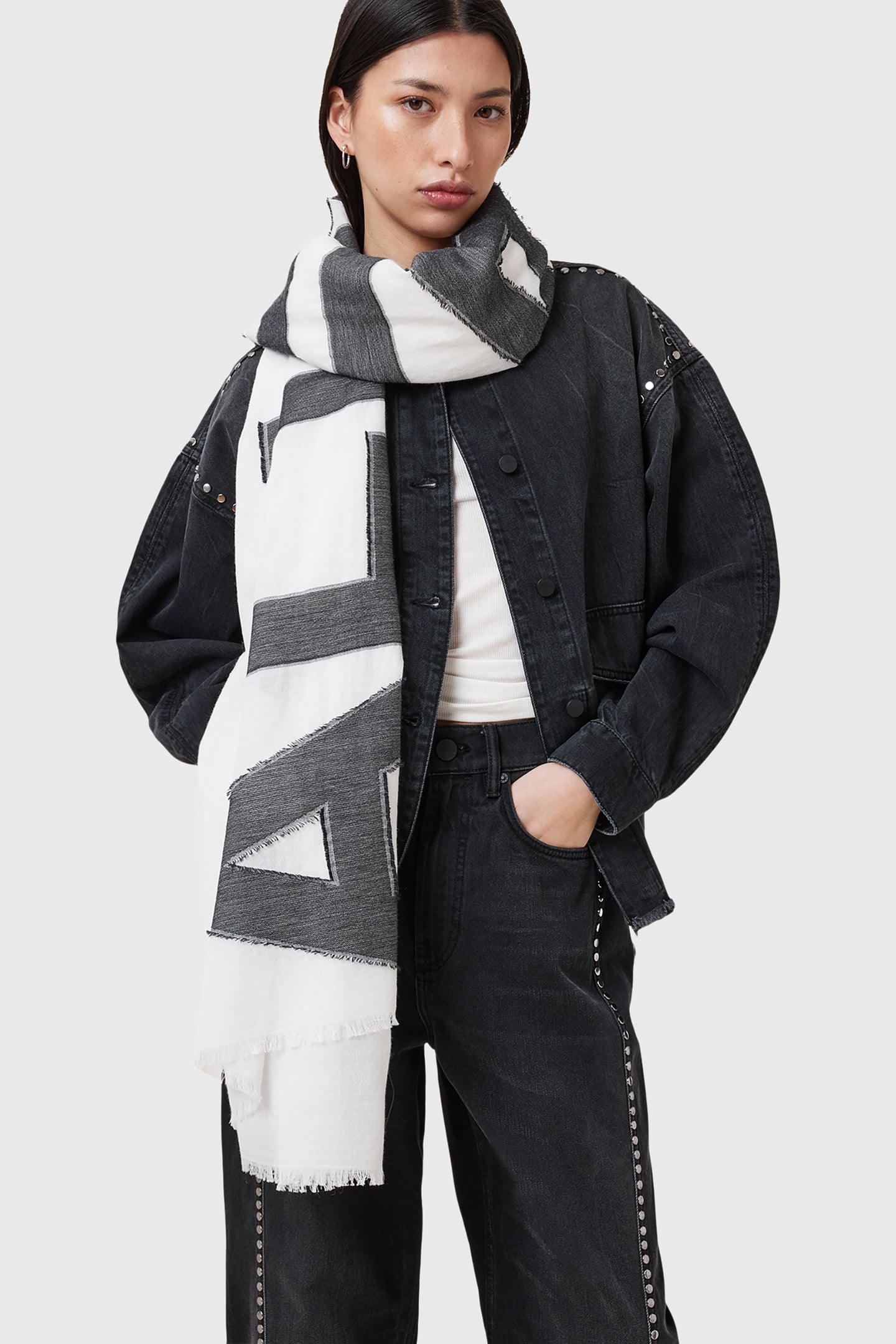 UNDERGROUND PAREO WHITE 1