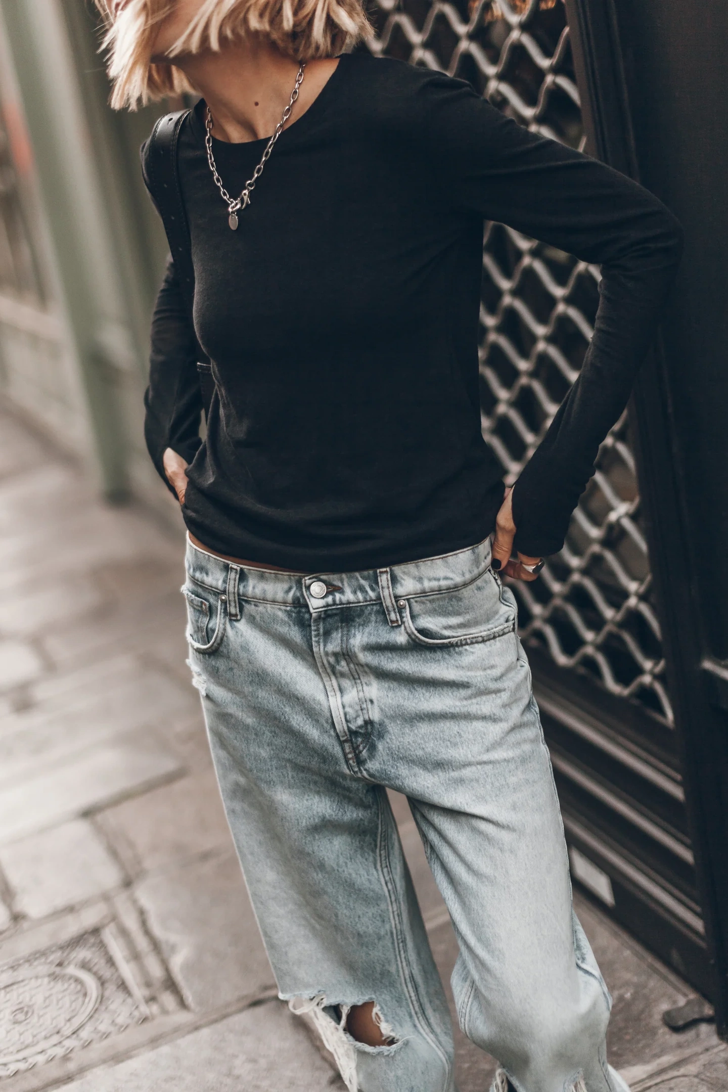 THE BLACK THIN LINEN LONGSLEEVE 2