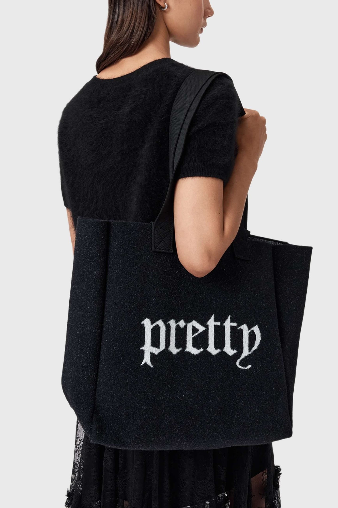 IZZY PUNK E/W TOTE BLACK 3