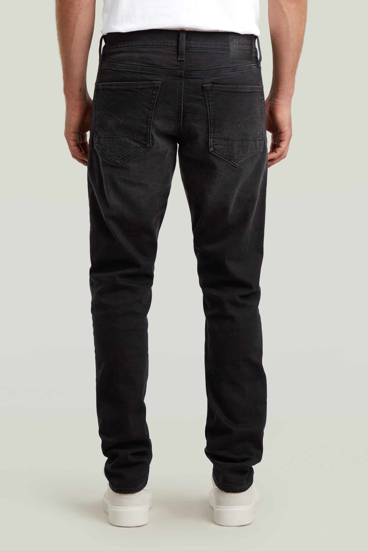 3301 REGULAR TAPERED JEANS WORN IN BLACK ONYX 3