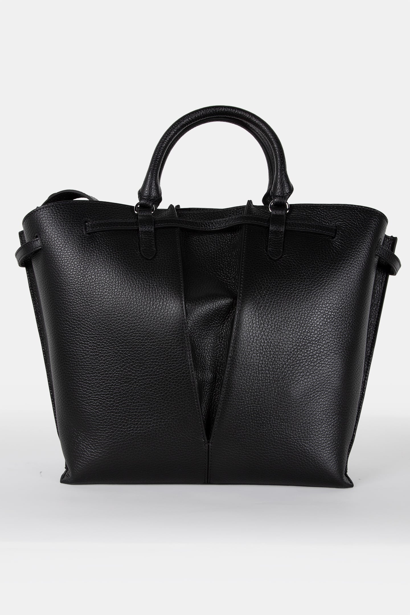 MEDIUM TOTE BAG IN BLACK 4