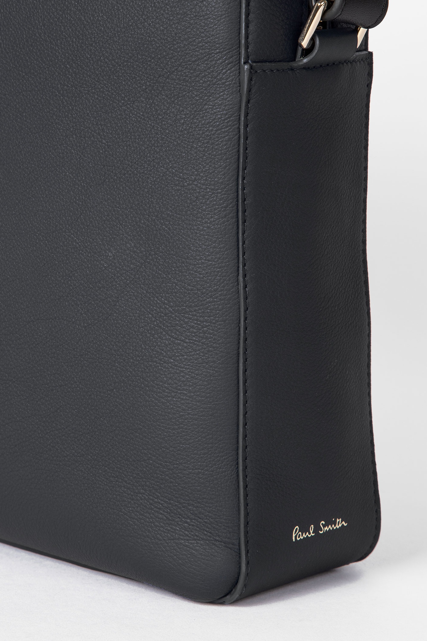 BAG FOLIO STRIPED BLACK 10