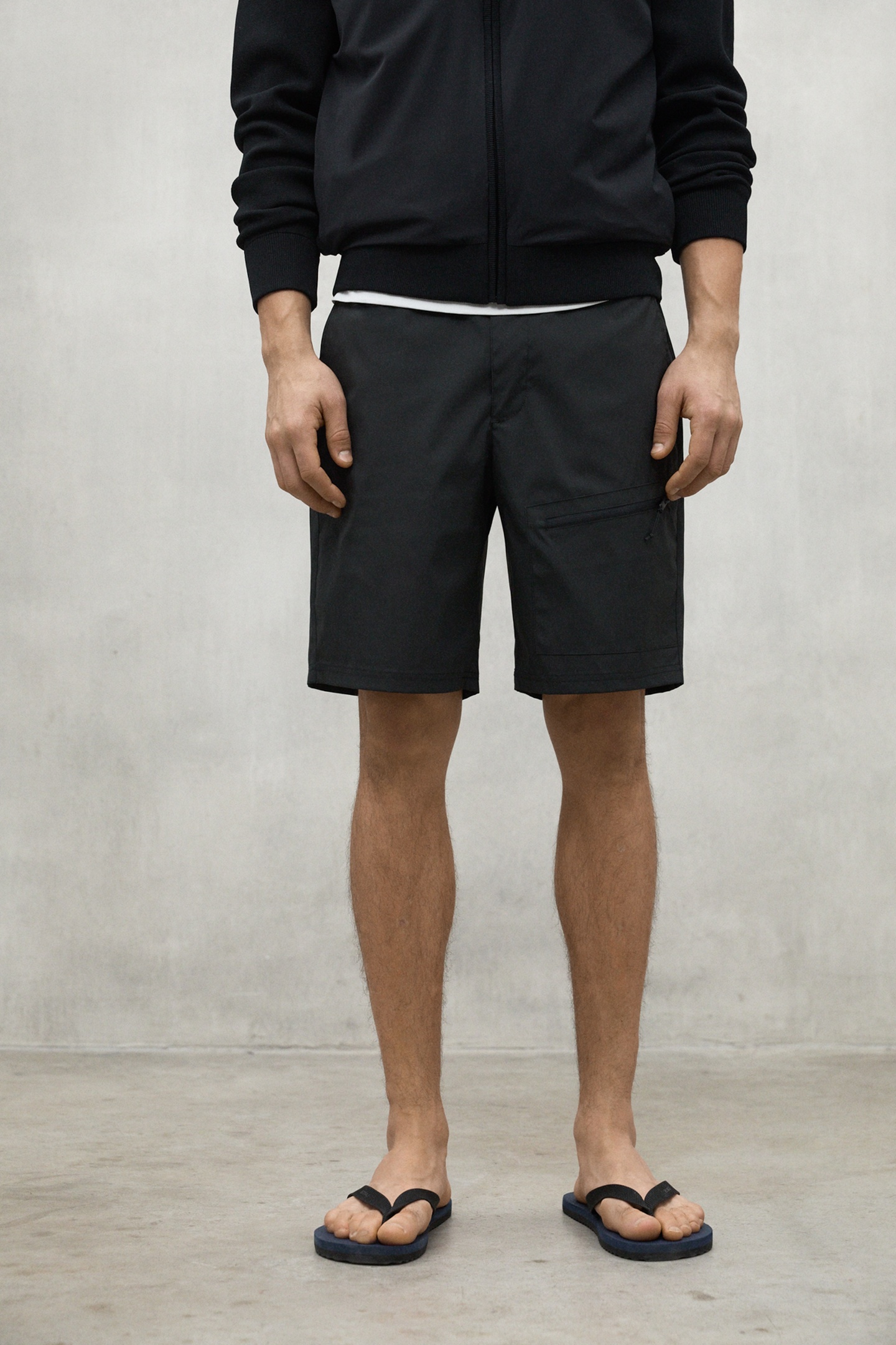 ISARALF SHORTS BLACK 2