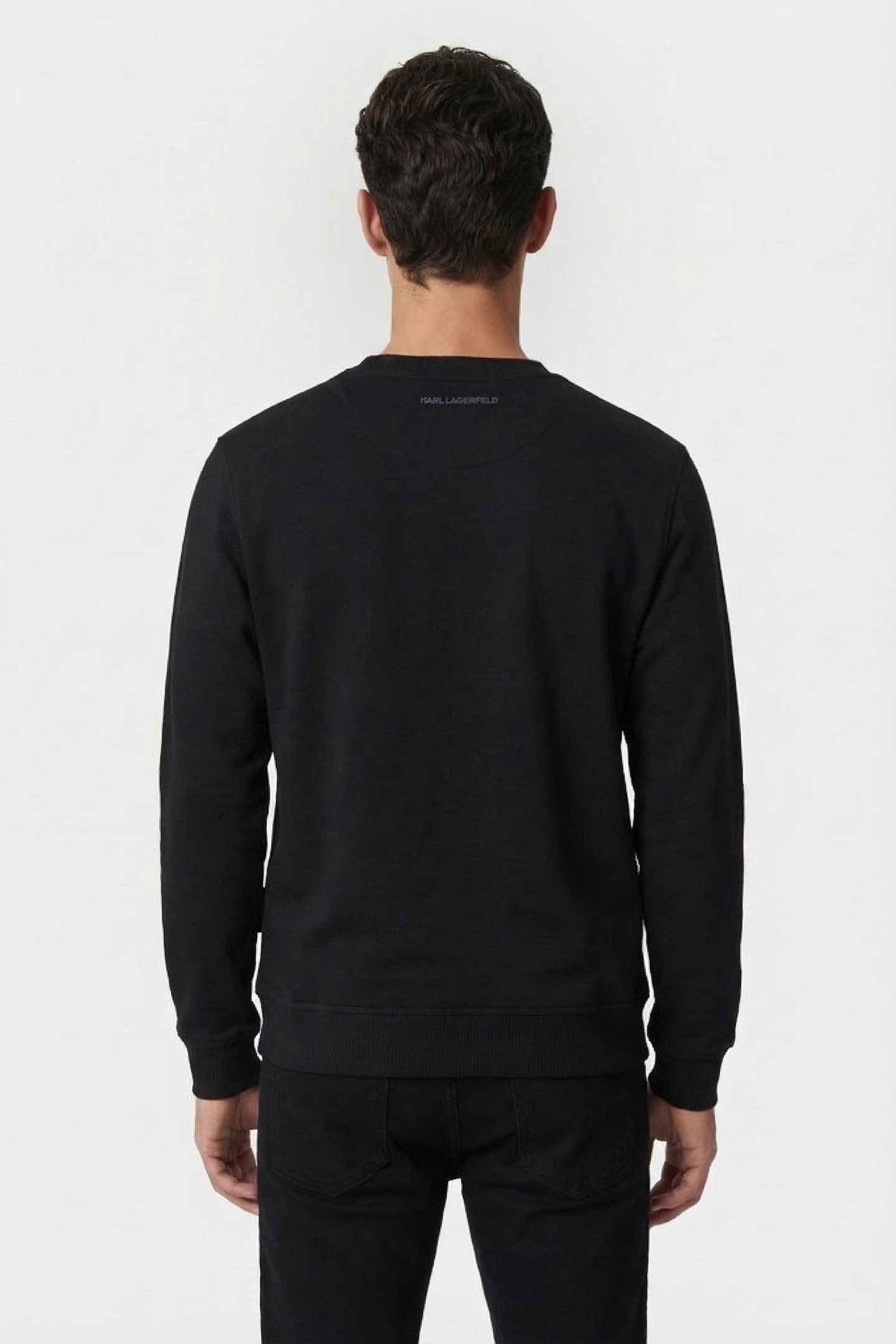 BLACK SWEAT CREWNECK 2