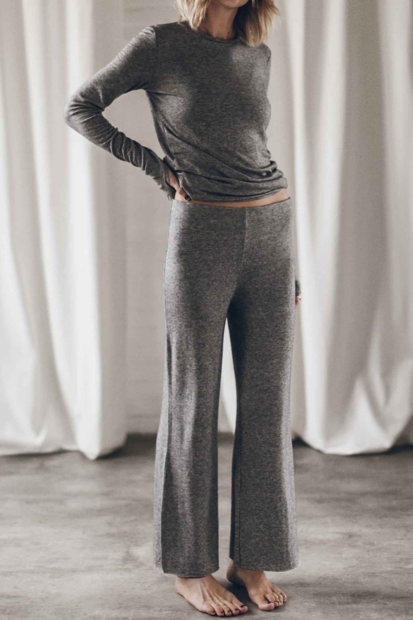THE GREY SOFT PANTS BLACK 1