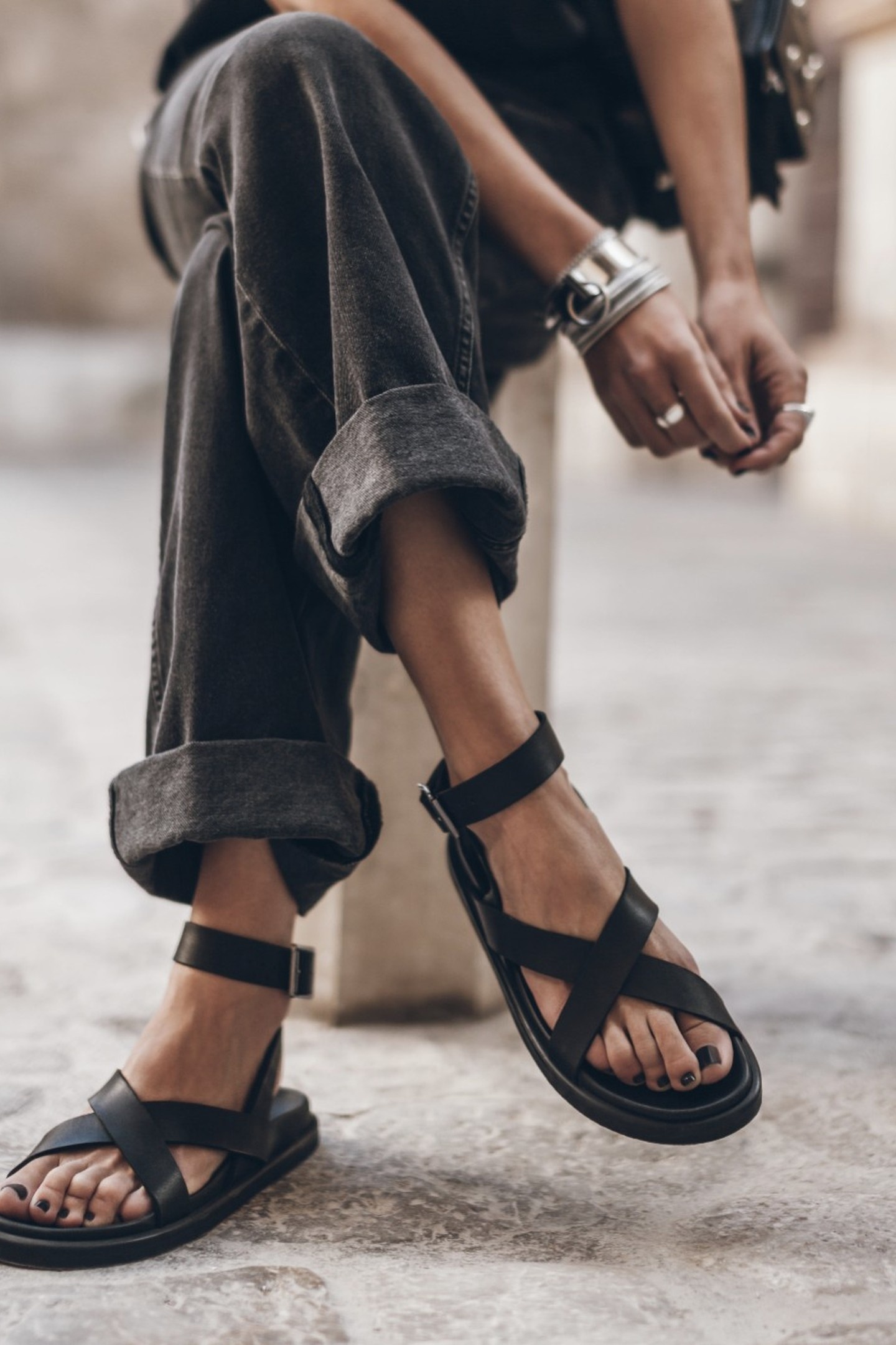 THE BLACK STRAPPY LEATHER SANDALS BLACK 2