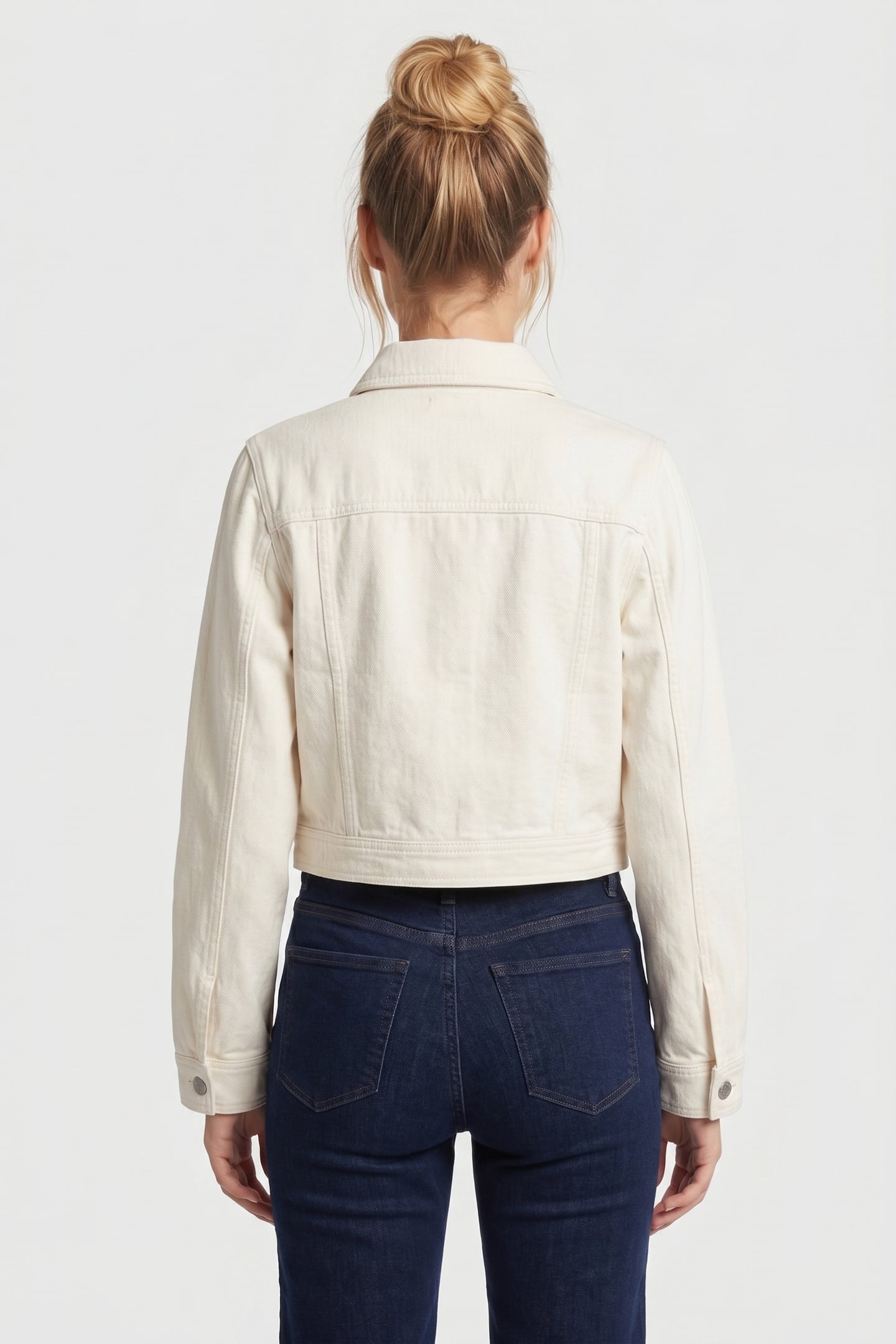 AKELA JACKET WHITE 2