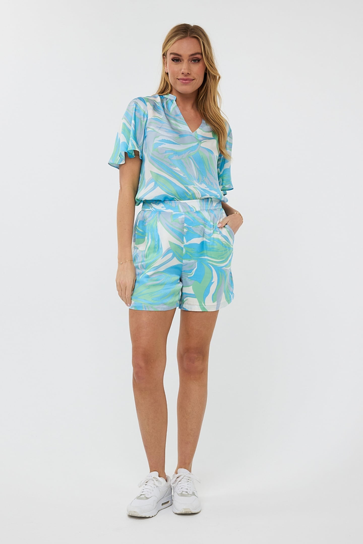 EsQualo Blouse Electric Waves Print Maat: 34 | Blouses Outlet | Dames | Blauw