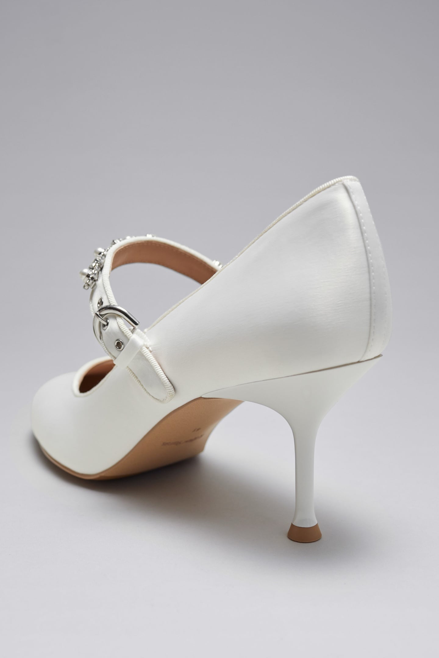 TIFFANY PUMP WHITE 3