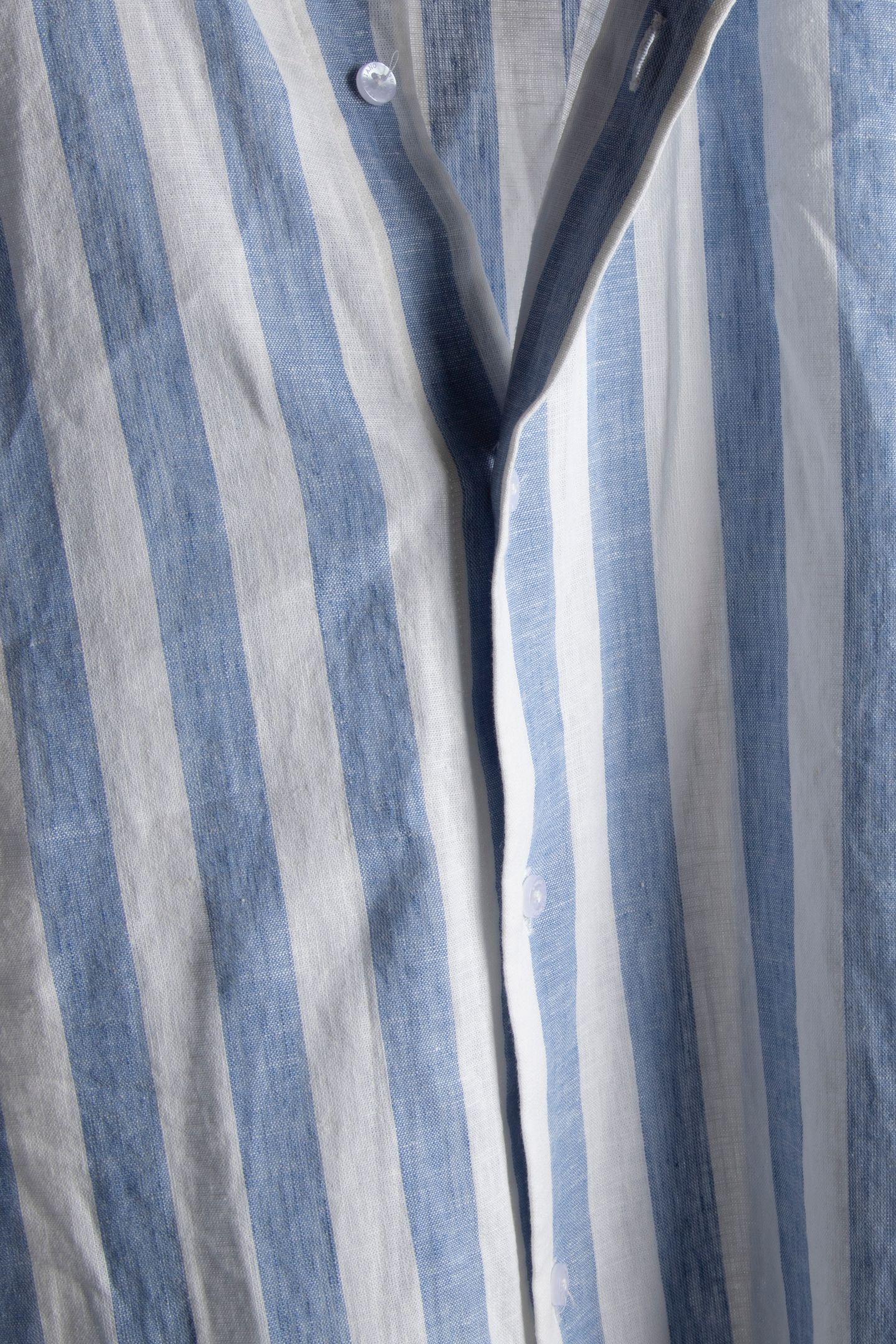 MARCIANO BY GUESS BILL FRENCH COLLAR NOTCH CUFF BELLA BLUE 4