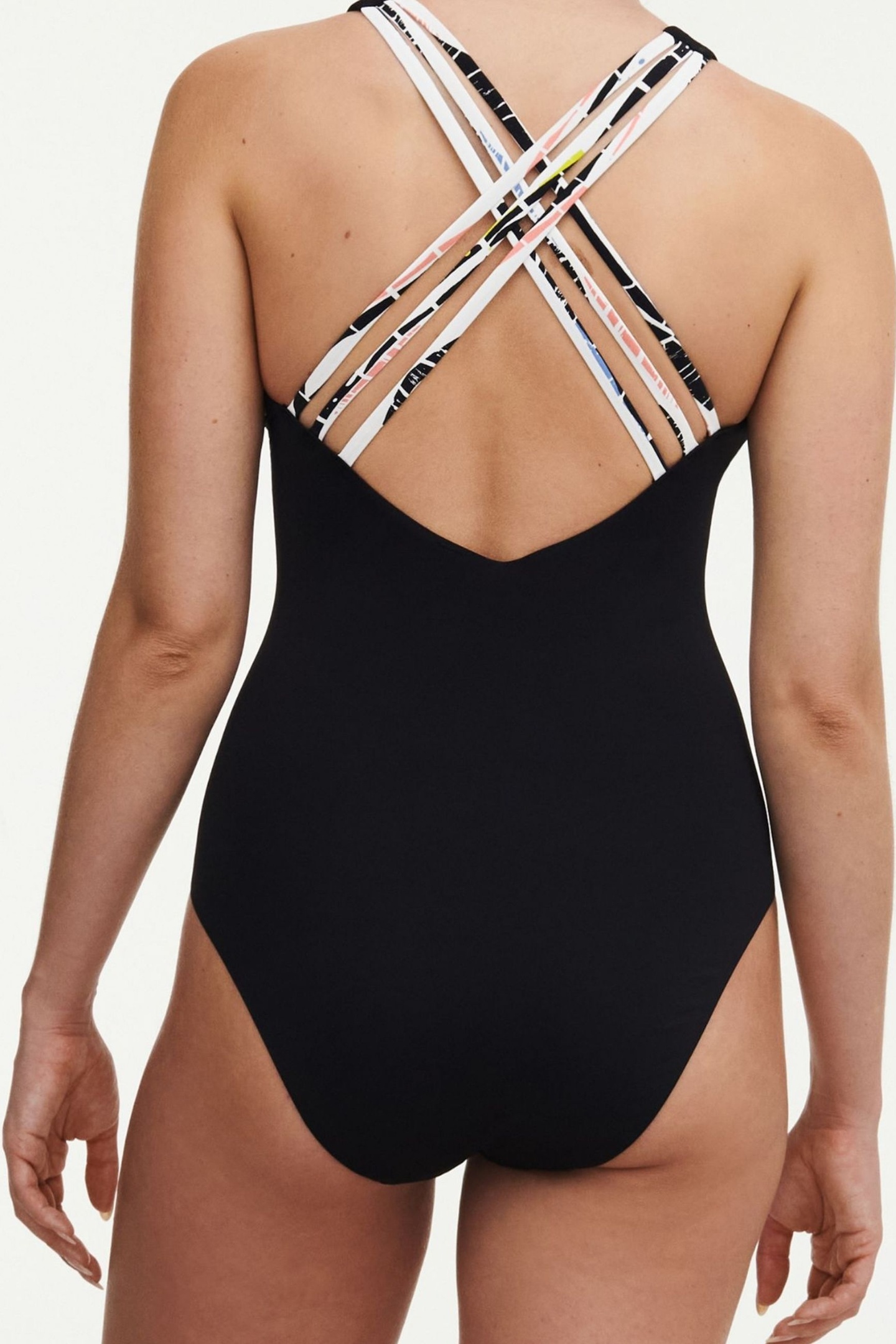 SW 1P WF TSHIRT PLUNGE MODERN ART 2