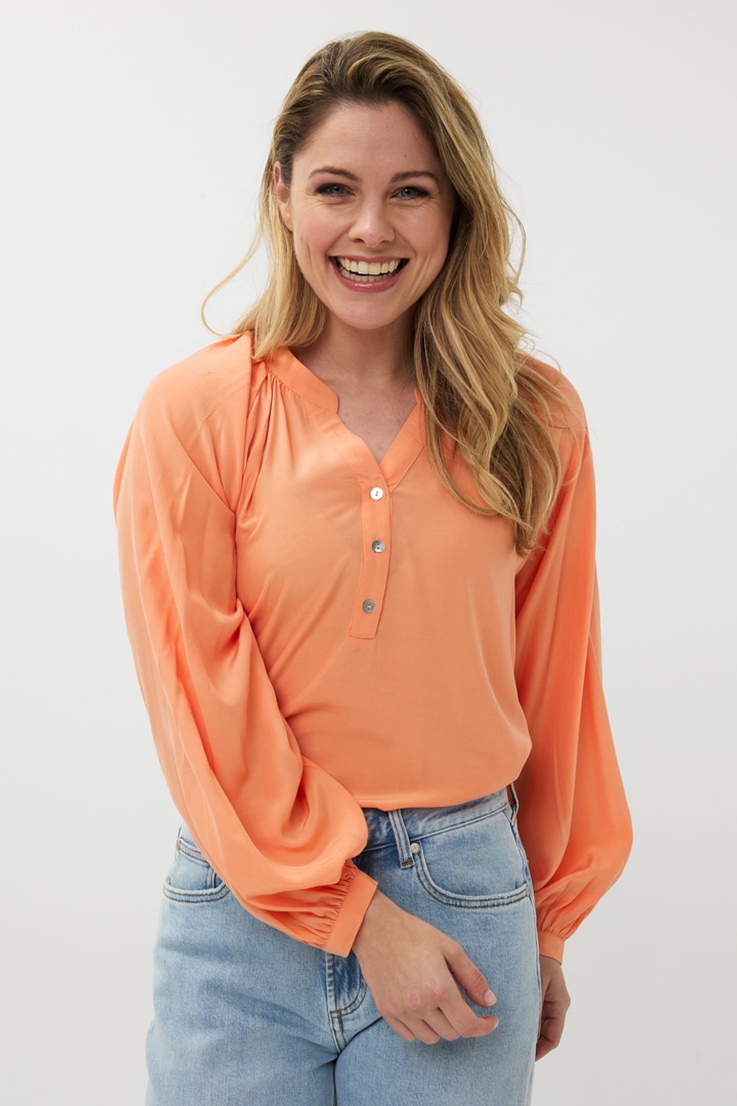 EsQualo Blouse R-neck Raglan Apricot Maat: 36 | Longsleeves Outlet | Dames | Oranje