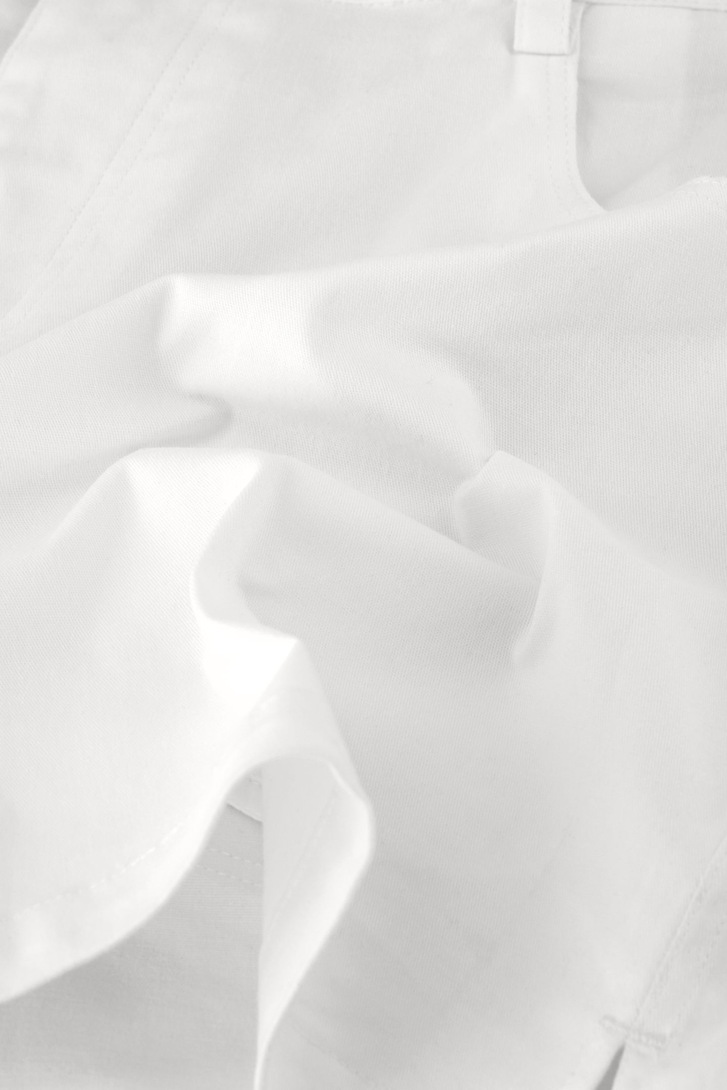 FREA SHORT OFF WHITE 4