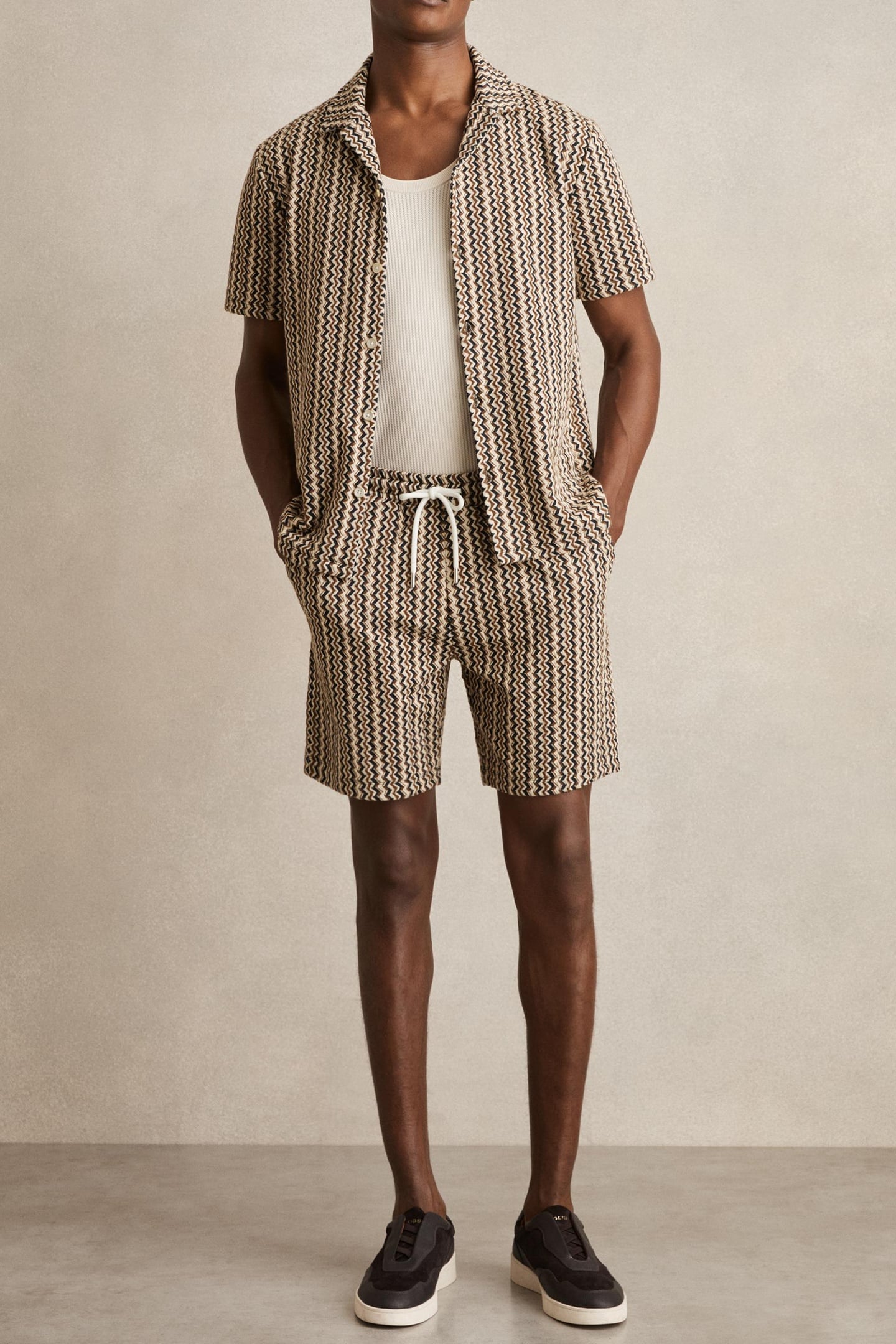 Reiss Ss Abstract Stripe Cuban Shirt Tobacco Brown Maat: M | Casual Overhemden Outlet | Heren | Beige