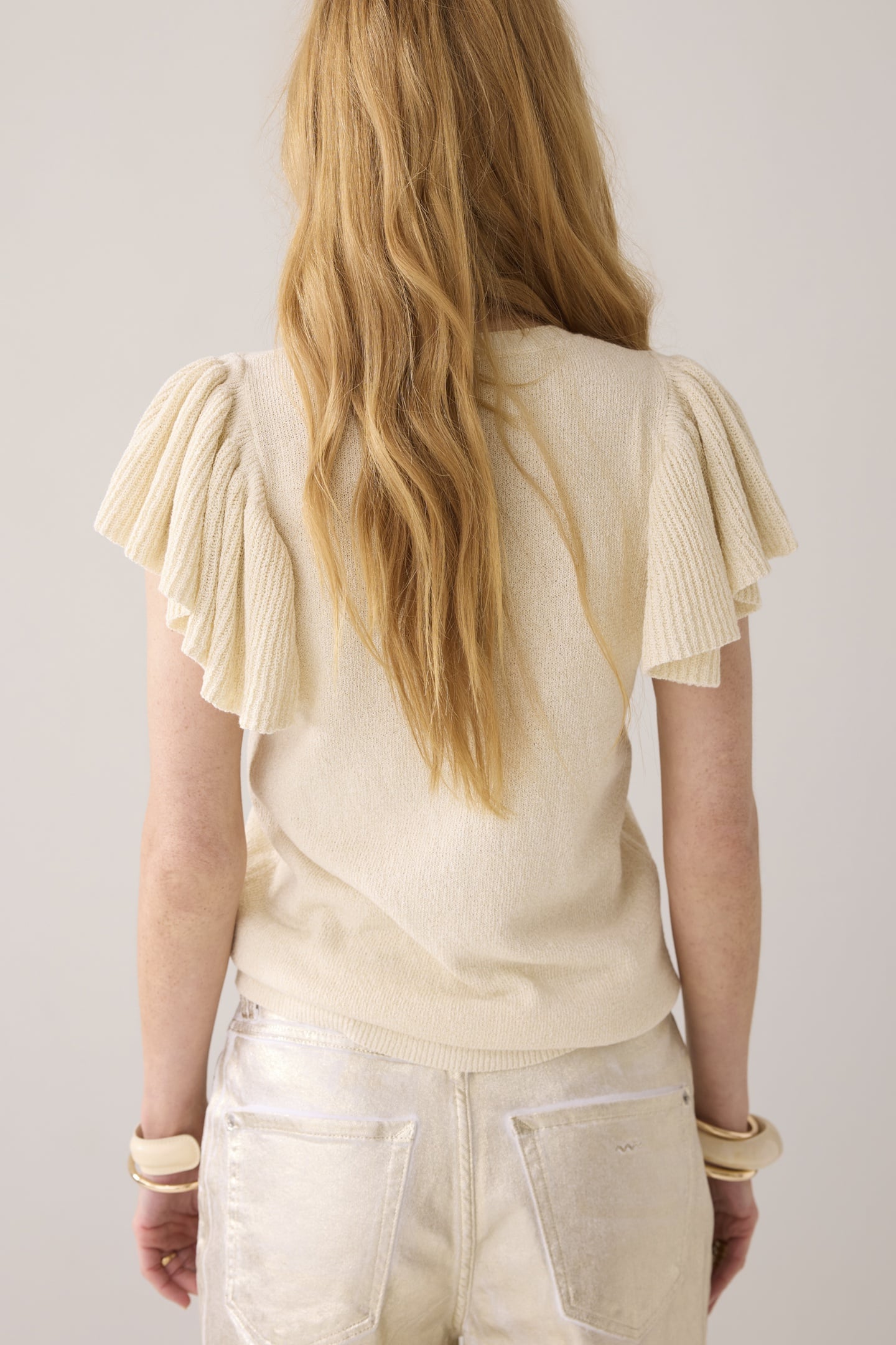 SLEEVELESS VOLANT TOP RUSTIC SHIMMER KNIT IVORY 3