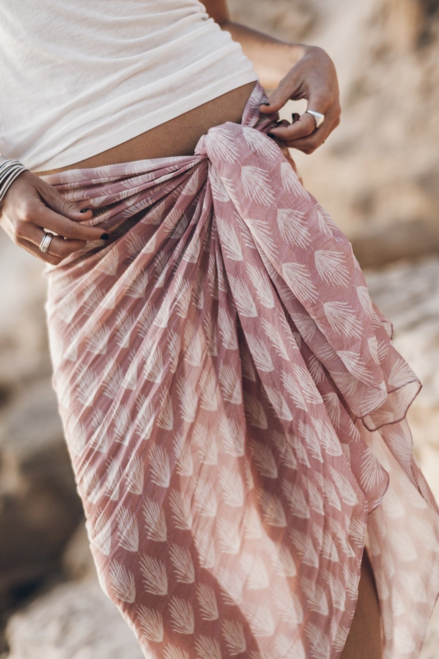 THE PINK PRINTED PAREO PINK 2