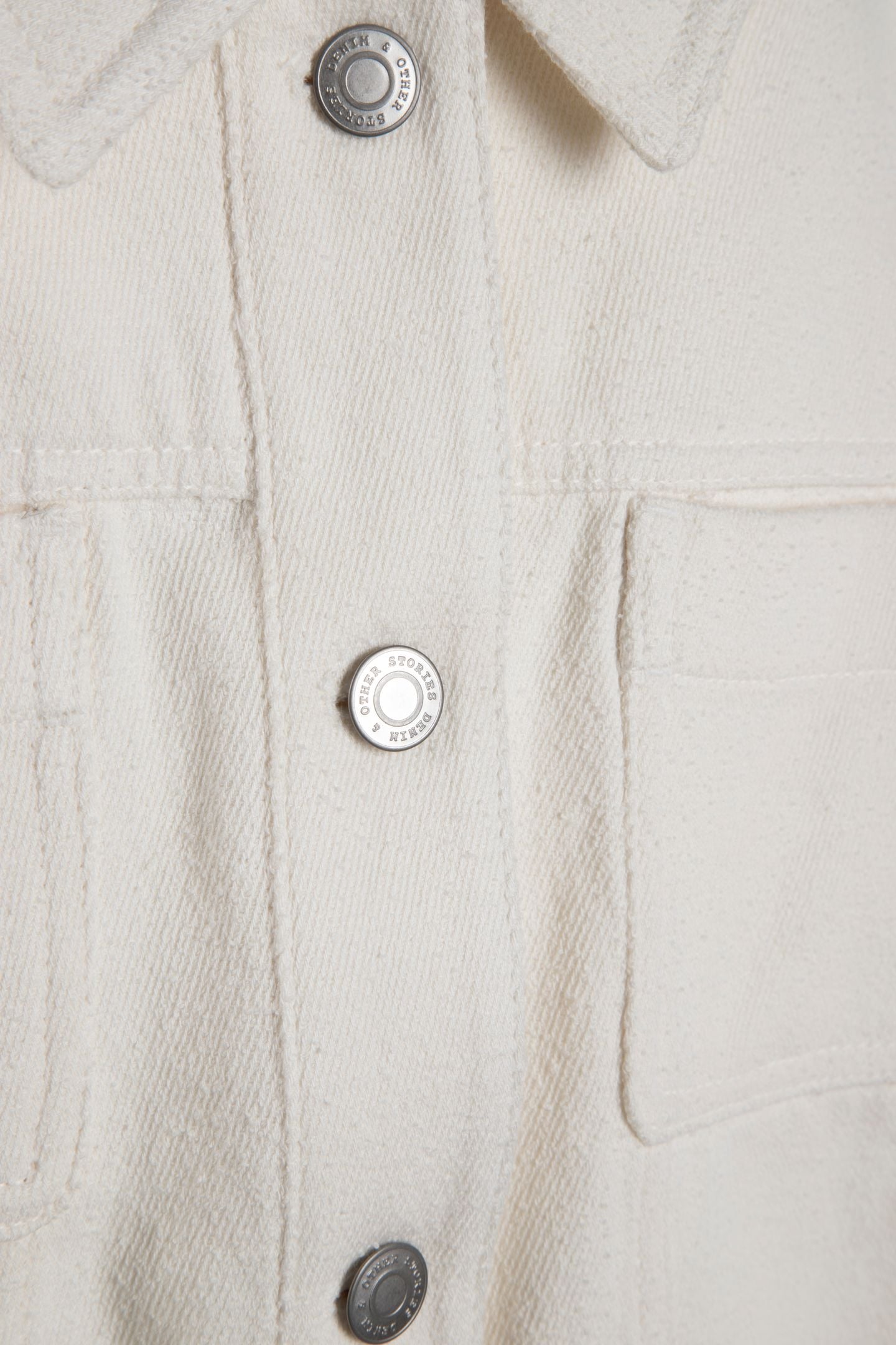 AKELA JACKET WHITE 5