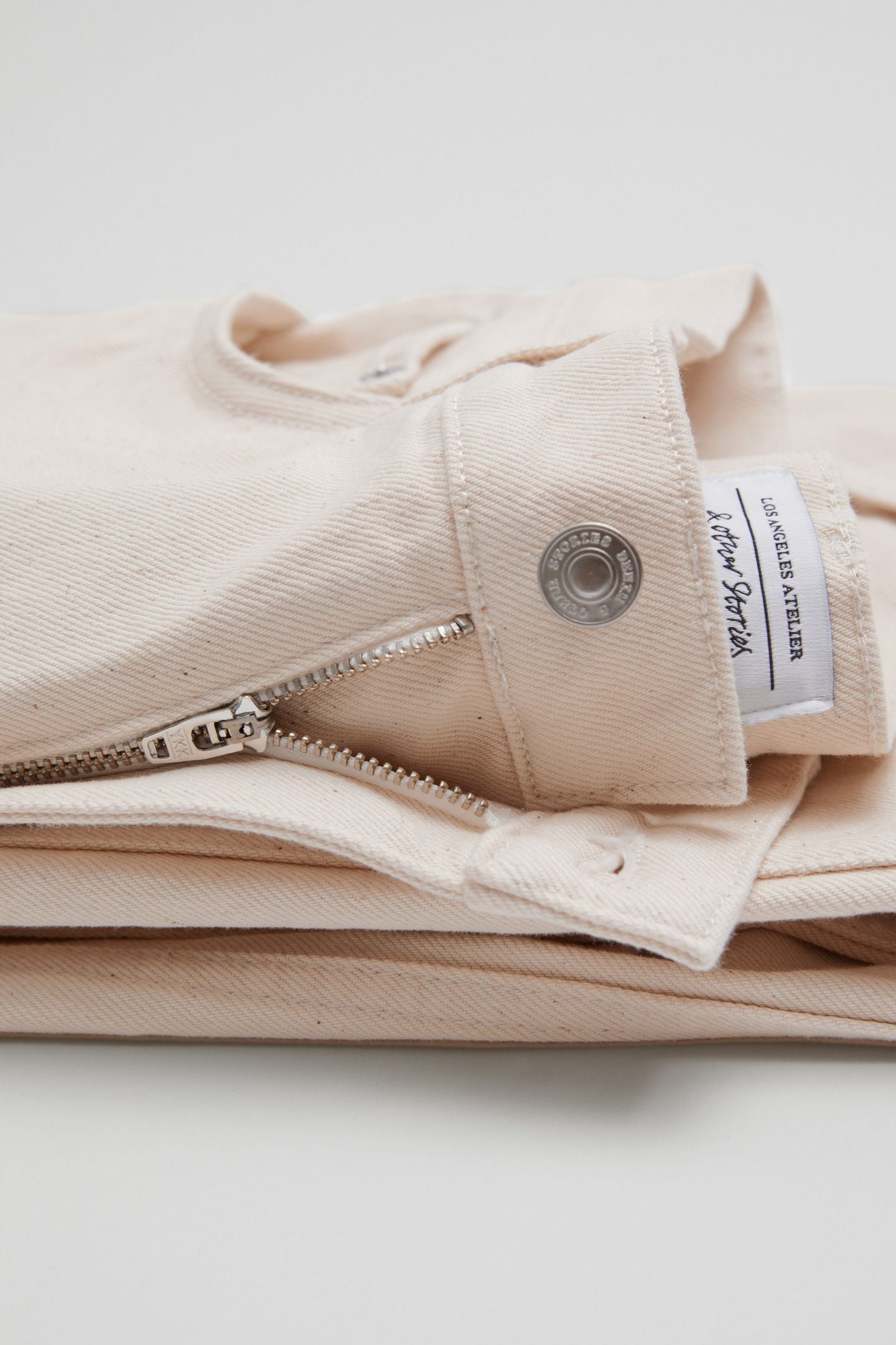 WIDE CUT CROP BEIGE 3