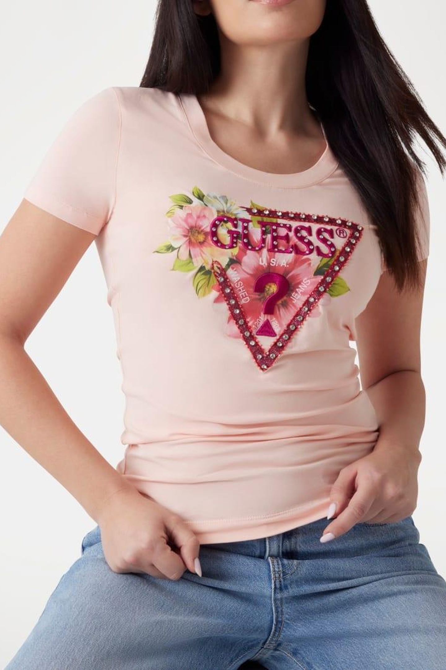 GUESS ECO SS CN TRIANGLE BEADS PEACH CREME 2