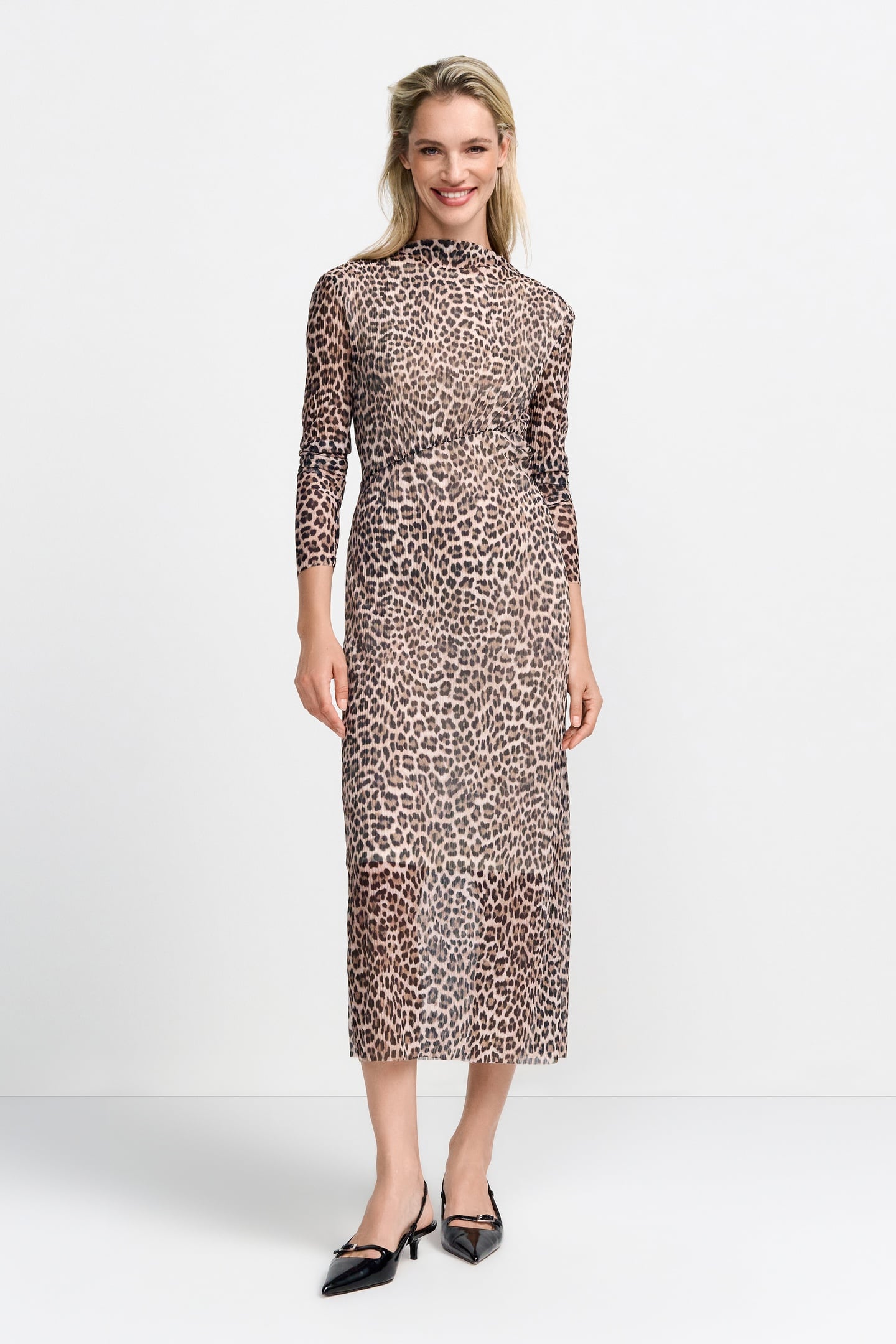 Rich & Royal Plissee Mesh Dress Recycled Caffee Latte Maat: S | Midi Jurken Outlet | Dames | Bruin