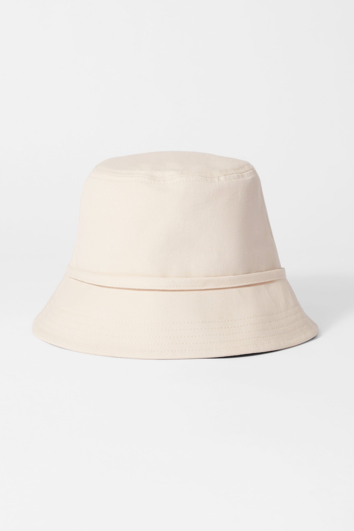 EMILIE BOW BUCKET HAT BEIGE 1