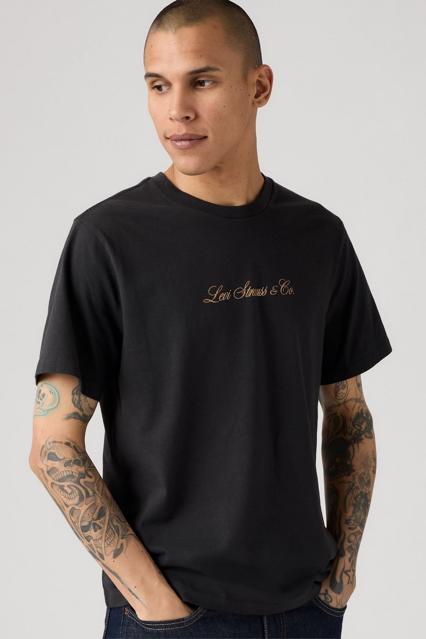 Levi's Graphic Crewneck Tee Phantom Maat: S | Basic T-Shirts Outlet | Heren | Zwart
