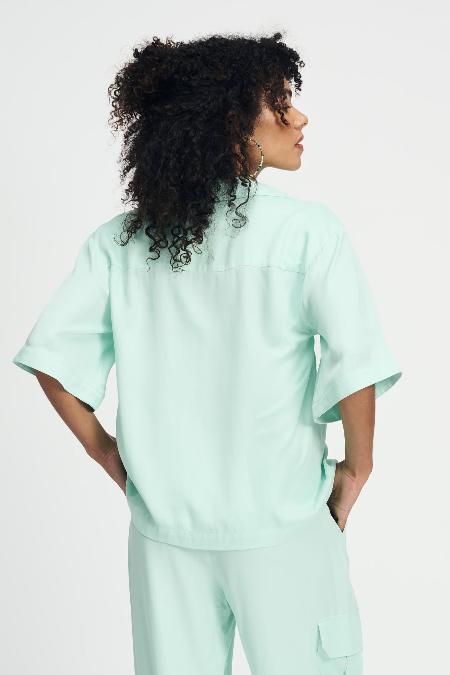 BLOUSE - SATIN FRESH MINT 2